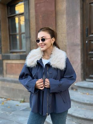 Lacivert Yakası Çıkarılabilir Kürklü Fermuarlı Astarlı Trenchcoat 251021