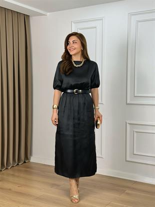 Siyah Bisiklet Yaka Yarım Kol Beli Lastikli Crush Saten Elbise 26213