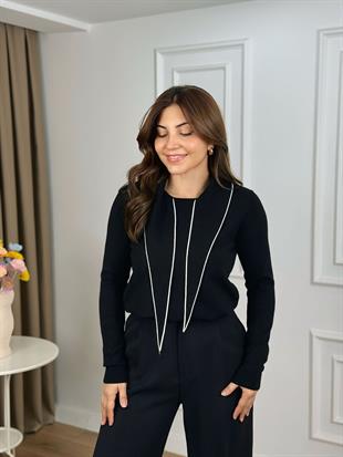 Siyah Fularlı Triko 2024