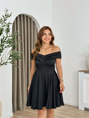 Siyah Madonna Yaka Arkası Fermuarlı Saten Elbise 252489