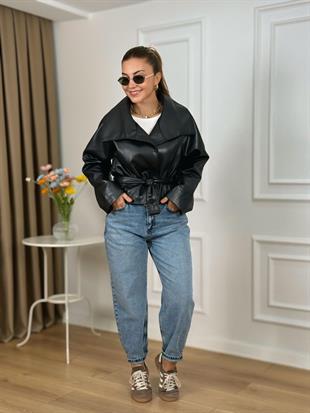 Siyah Tasarım Geniş Yakalı Astarlı Deri Ceket 251010