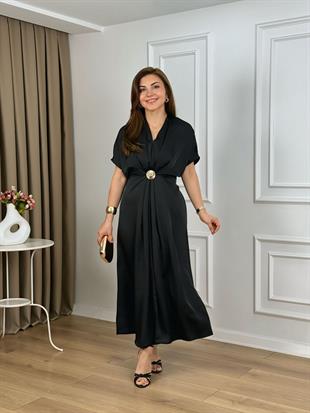 Siyah V Yaka Önü Gold Tokalı Arkadan Bağlamalı İpekli Pamuk Saten Elbise 265295