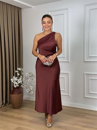 Vişneçürüğü Tek Omuz Yandan Fermuarlı Saten Elbise 5244