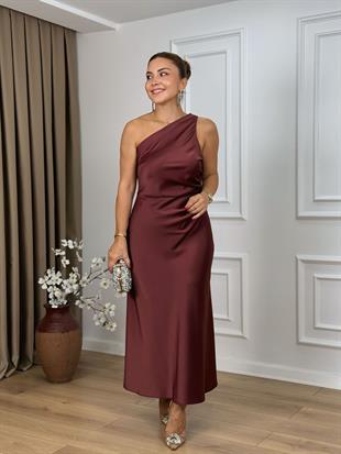 Vişneçürüğü Tek Omuz Yandan Fermuarlı Saten Elbise 5244