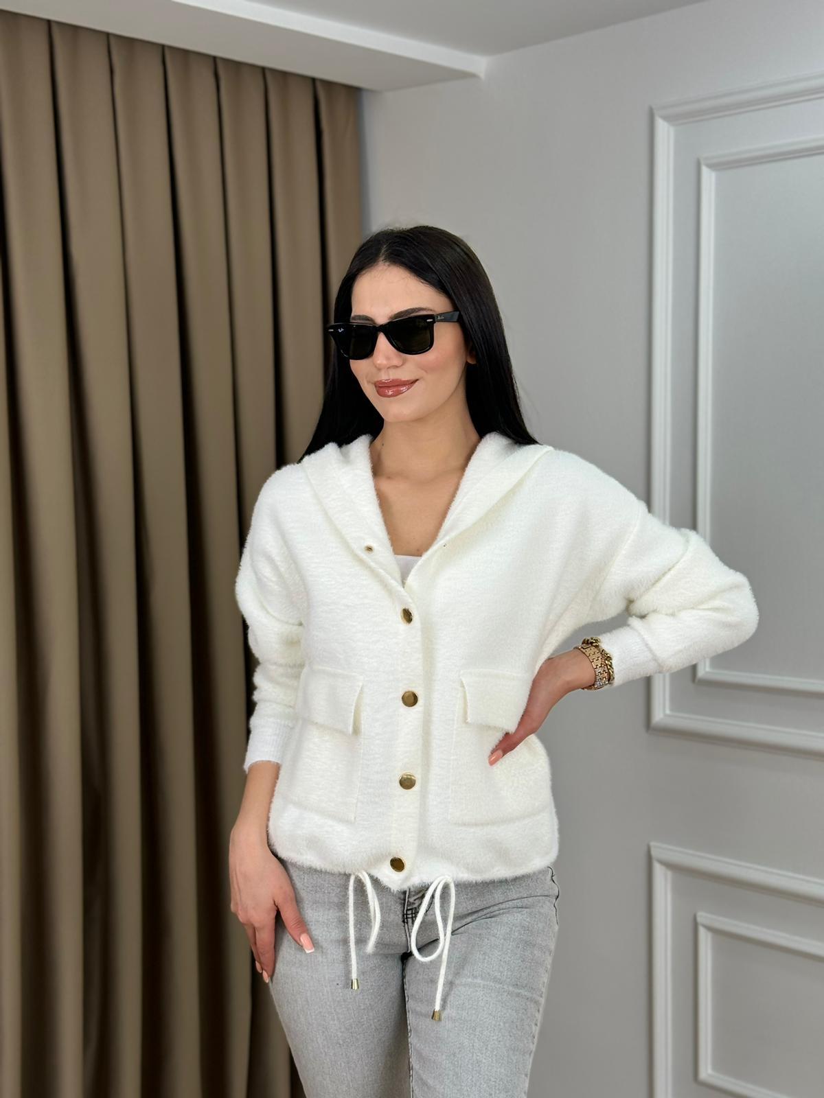 Beyaz Kapüşonlu Angora Hırka 24400