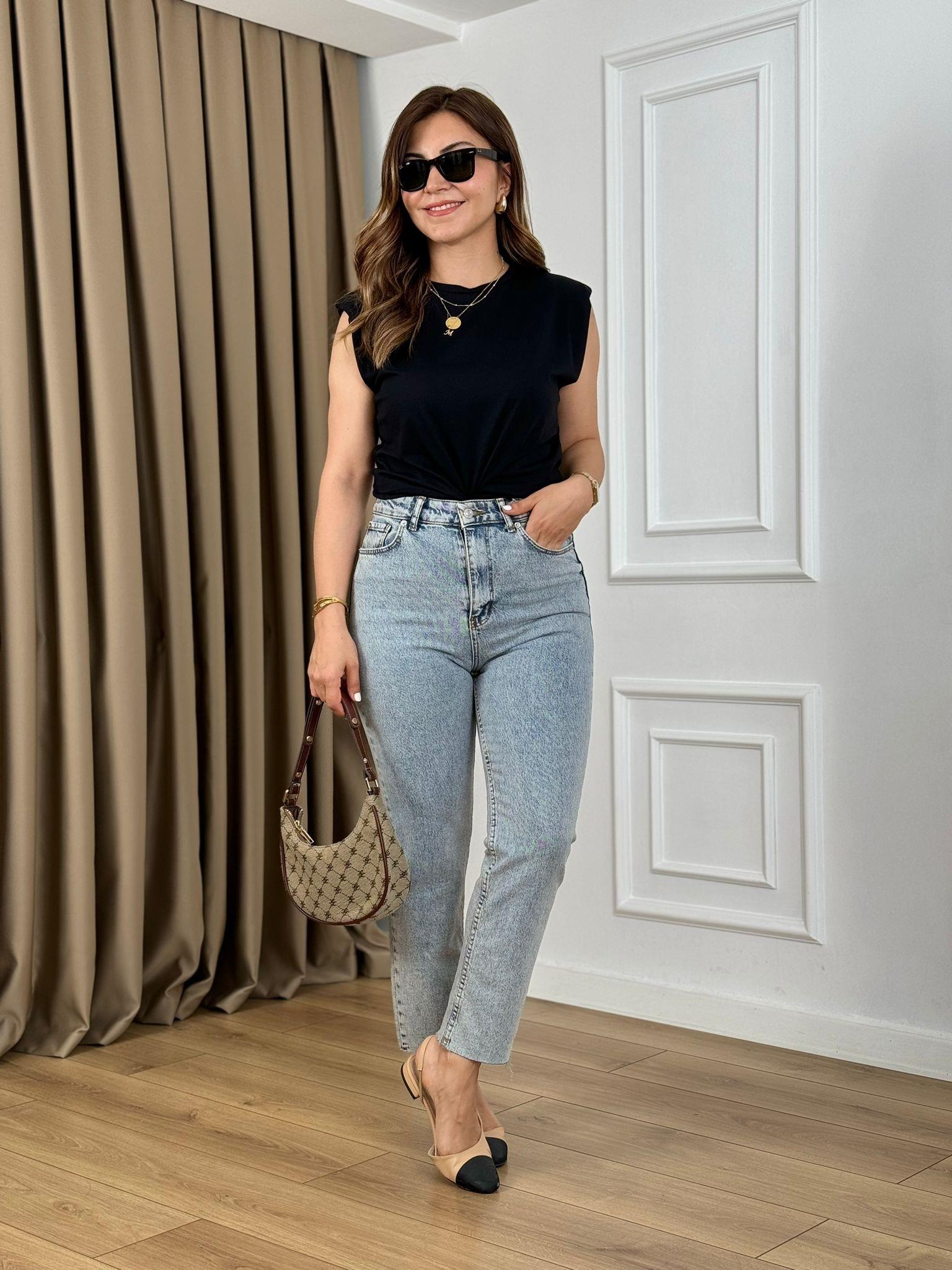 Taşlama Mavi Yüksek Bel Paçası Kesik Orjinal Fit Mom Jean 559