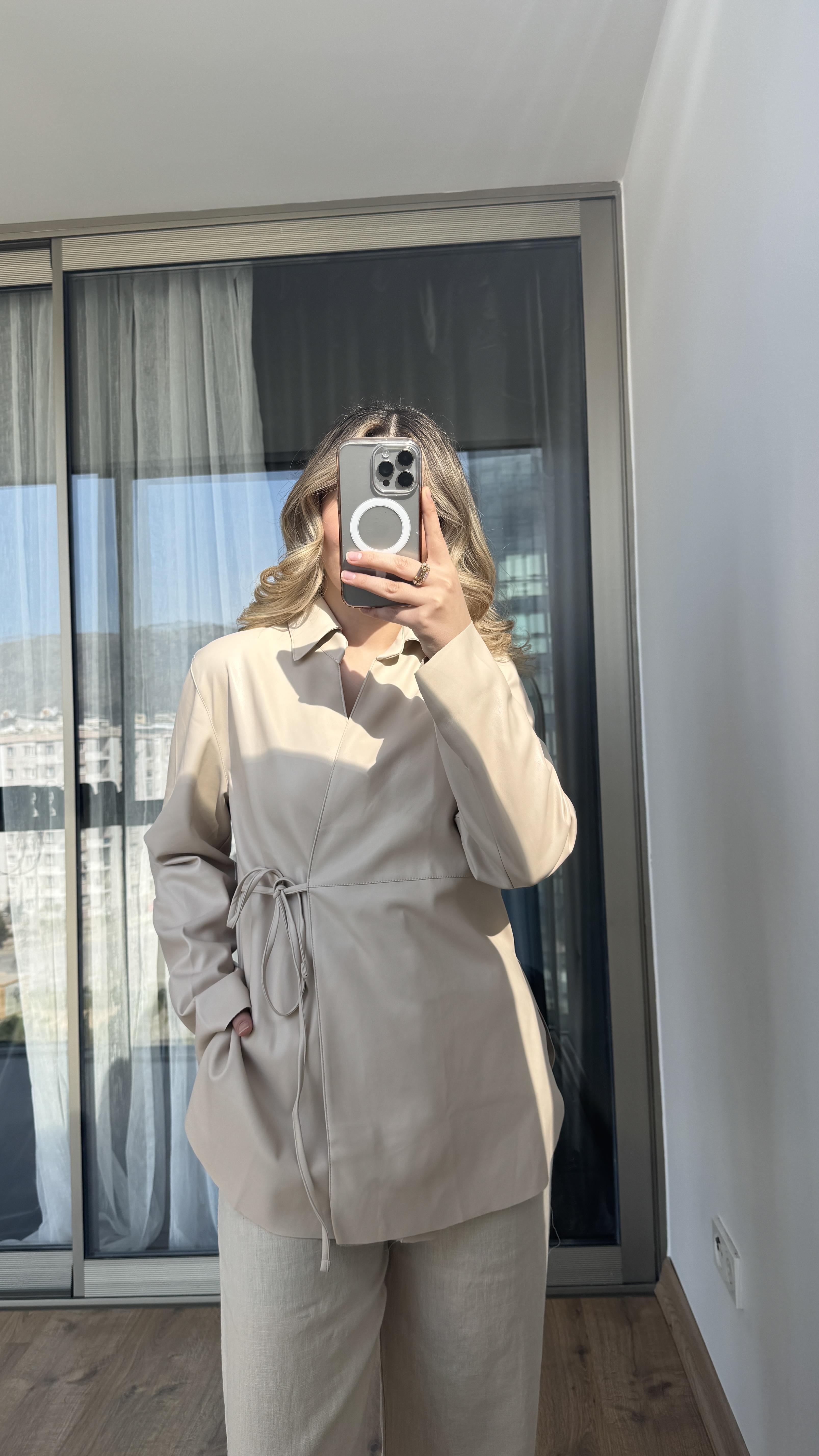 BEJ DERİ CEKET/BLUZ