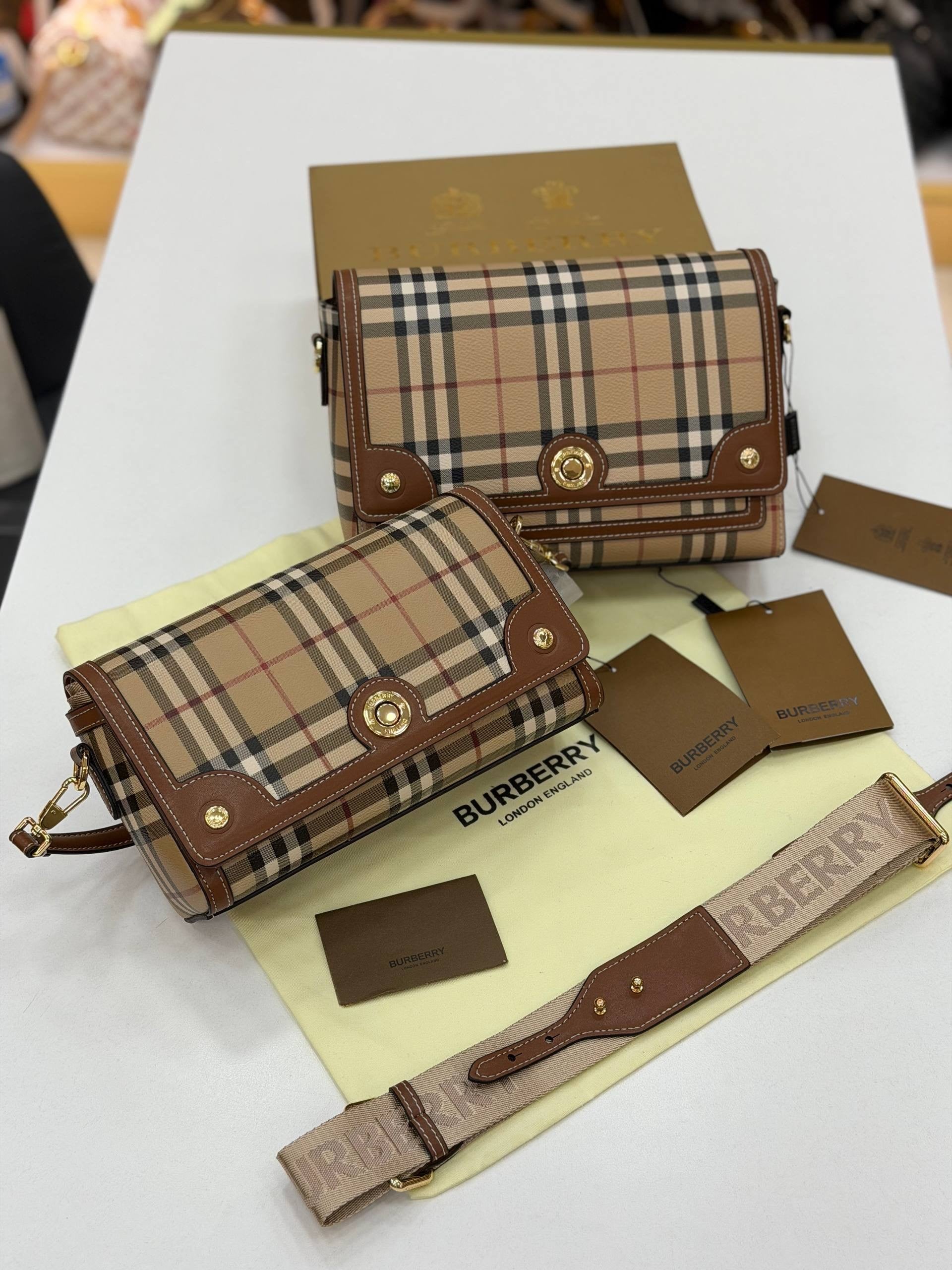 BRBY İTHAL NOTE MONOGRAM ÇANTA