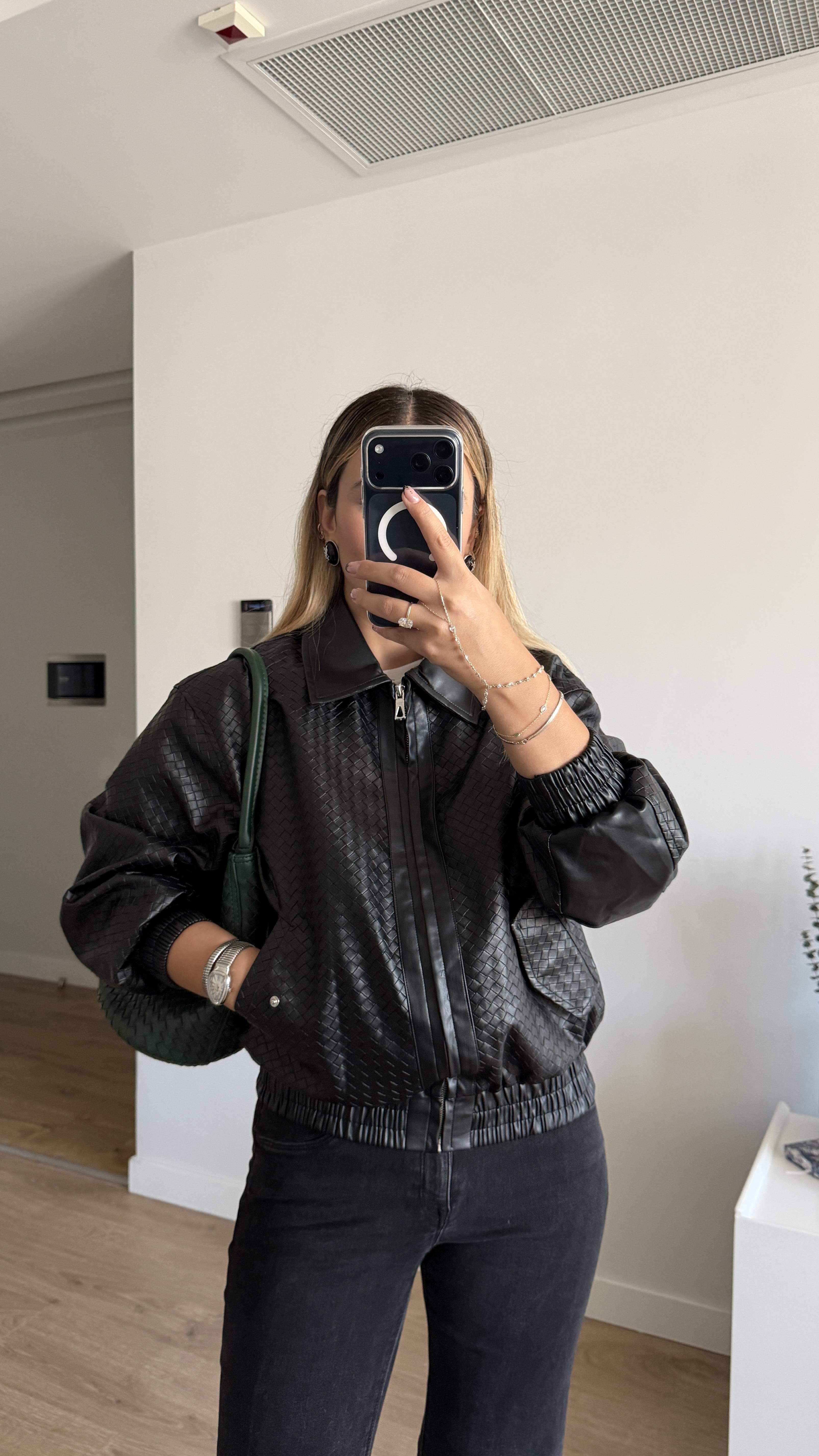 BTG İTHAL SİYAH BOMBER DERİ CEKET