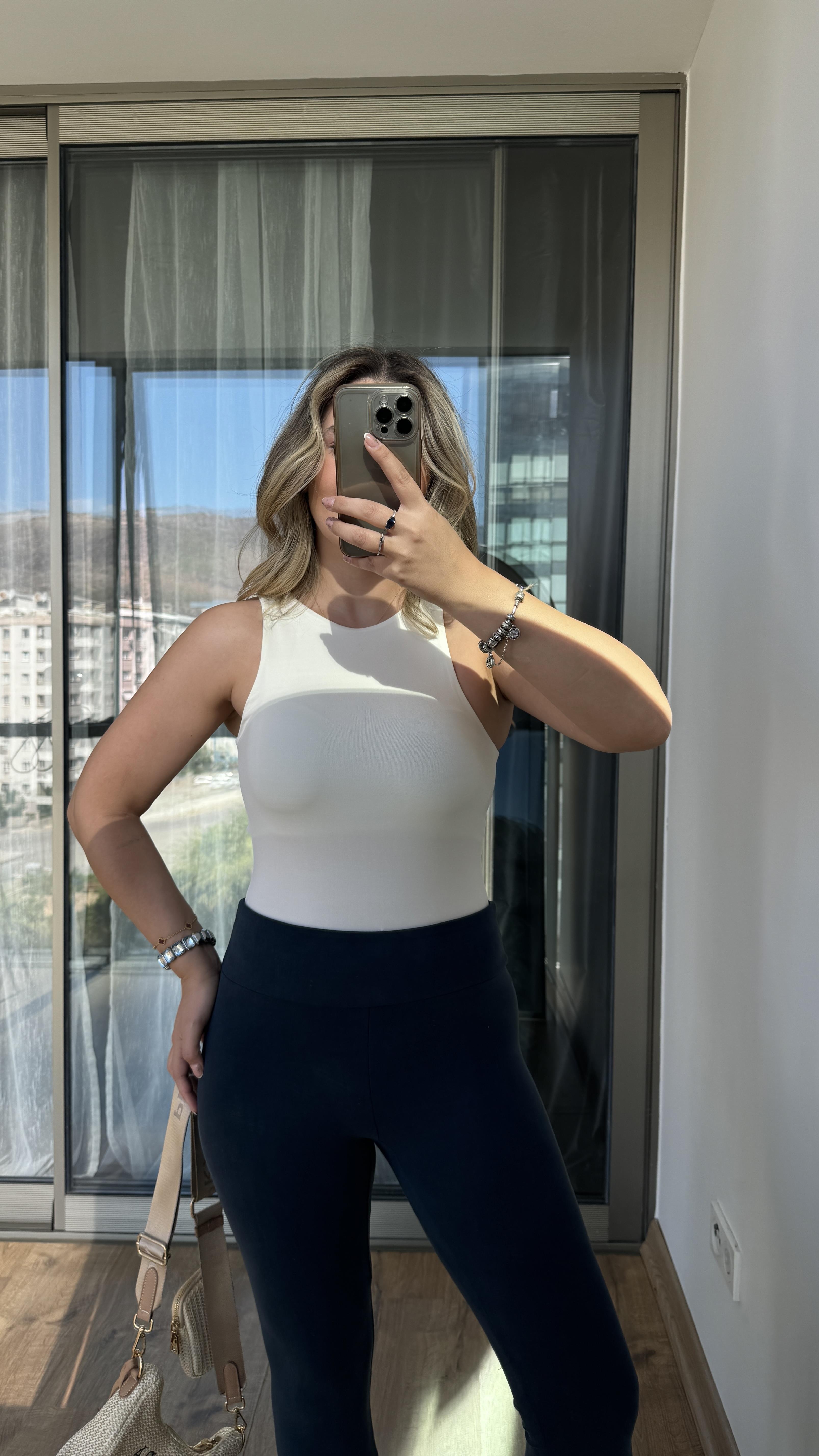 EKRU HALTER YAKA BODY