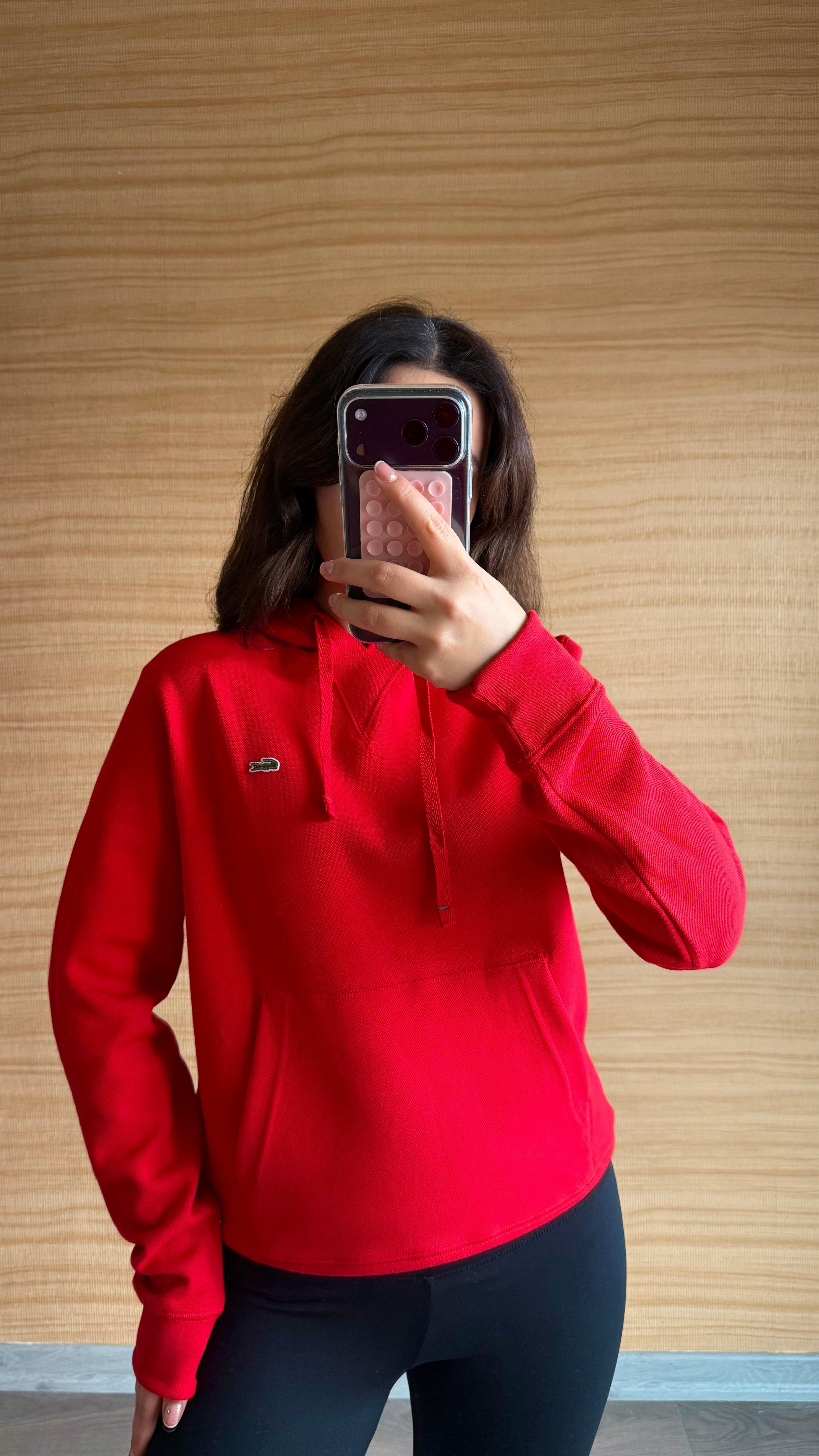 KIRMIZI KAPÜŞONLU LAKİNT SWEAT