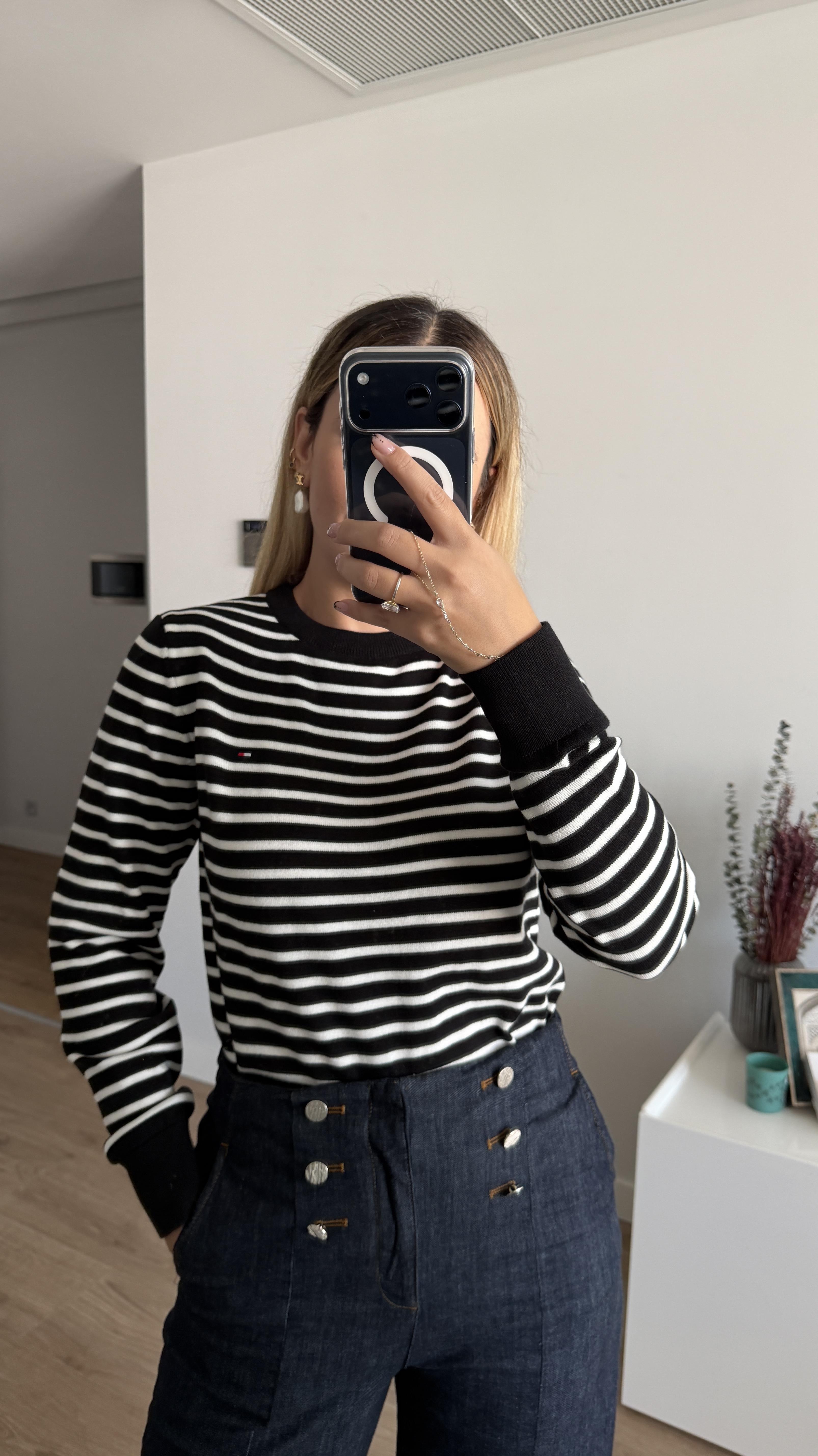 SİYAH ÇİZGİLİ TRİKO