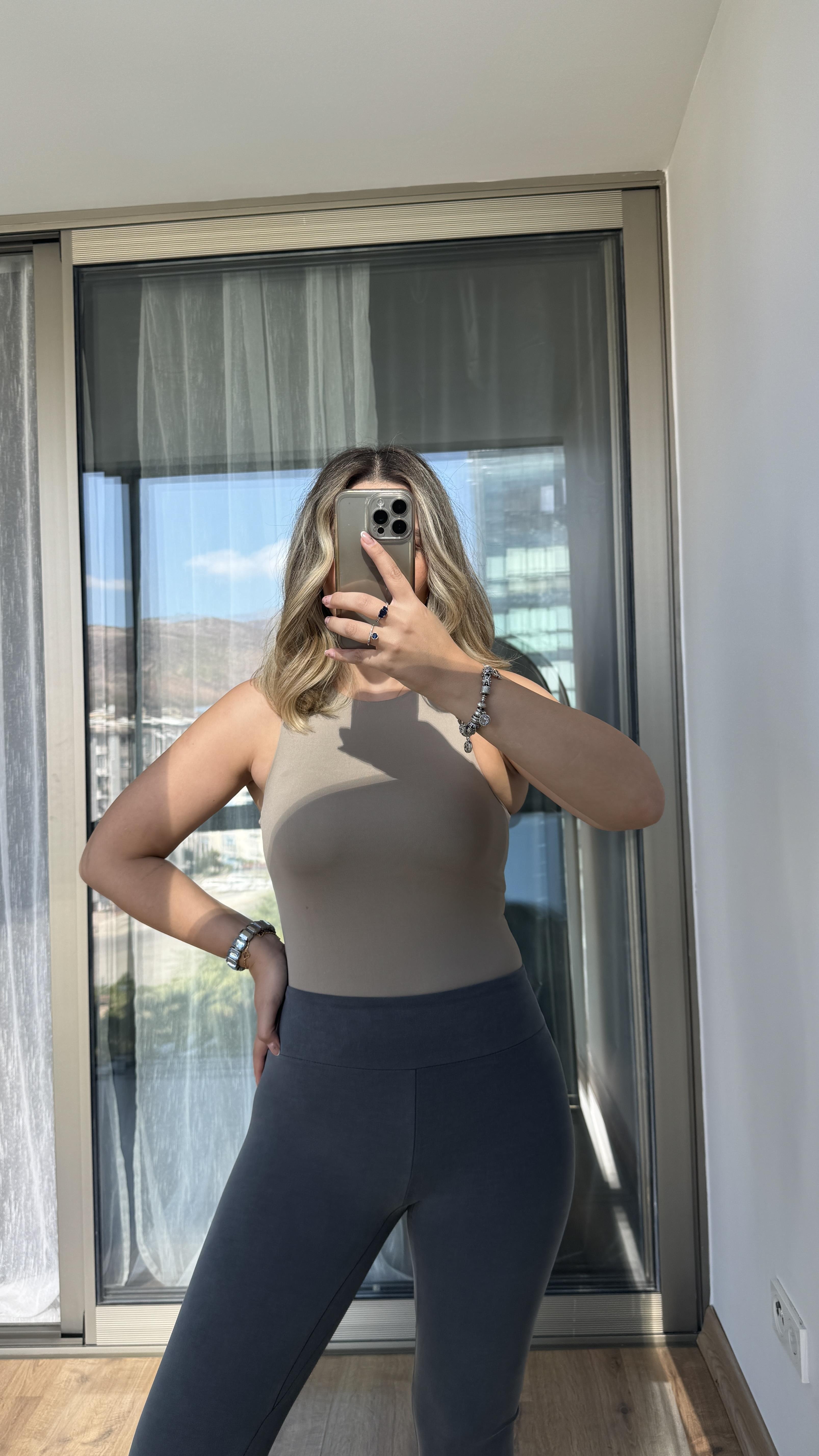 VİZON HALTER YAKA BODY