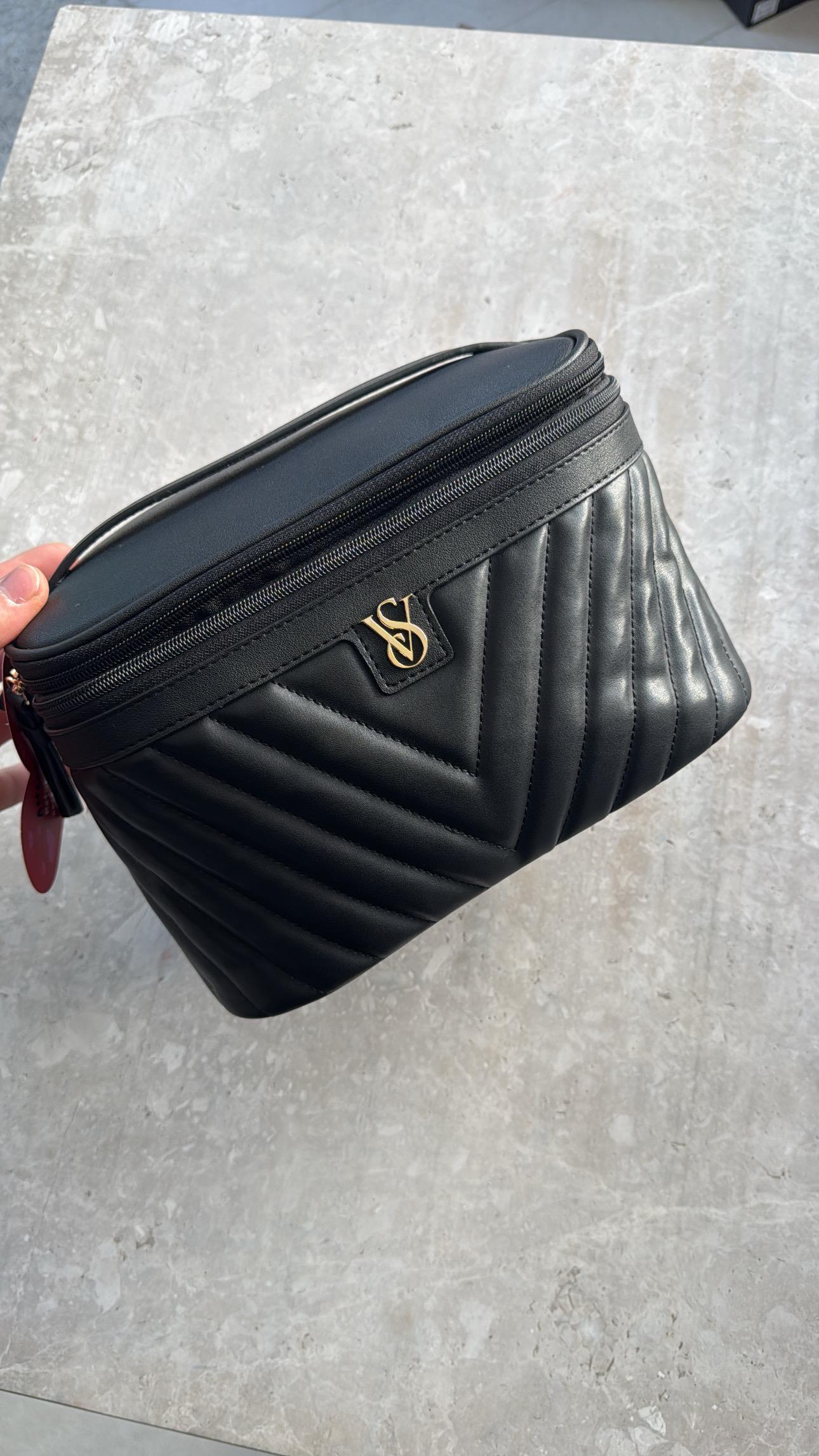 VS SİYAH MAKYAJ ÇANTASI