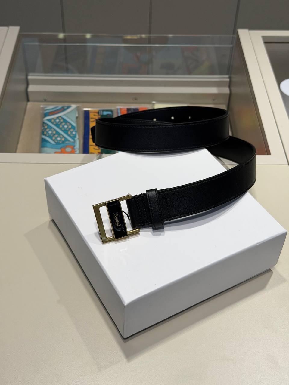 YSL TOKA DETAY DERİ KEMER