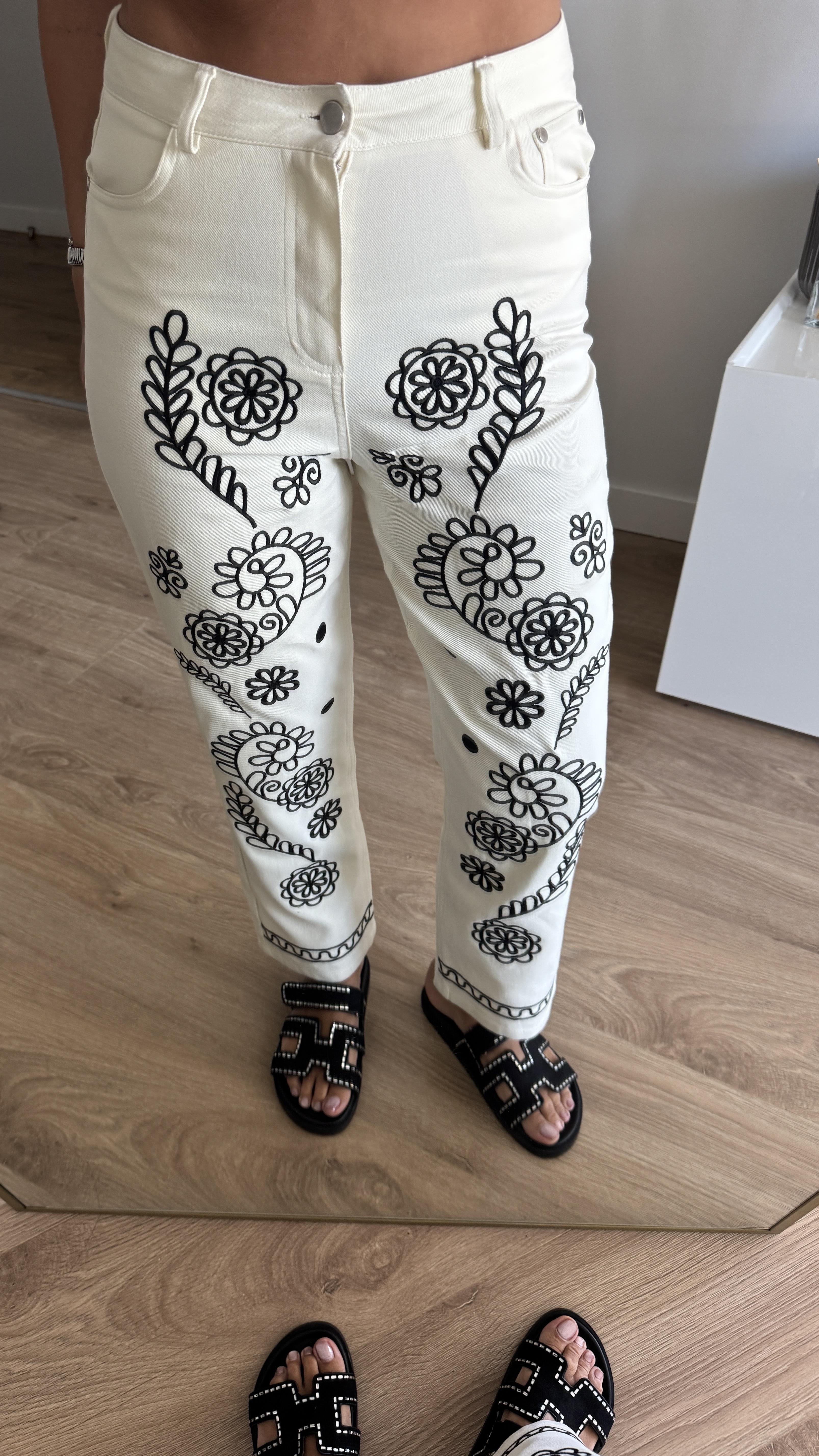 YÜKSEK BEL NAKIŞ JEAN