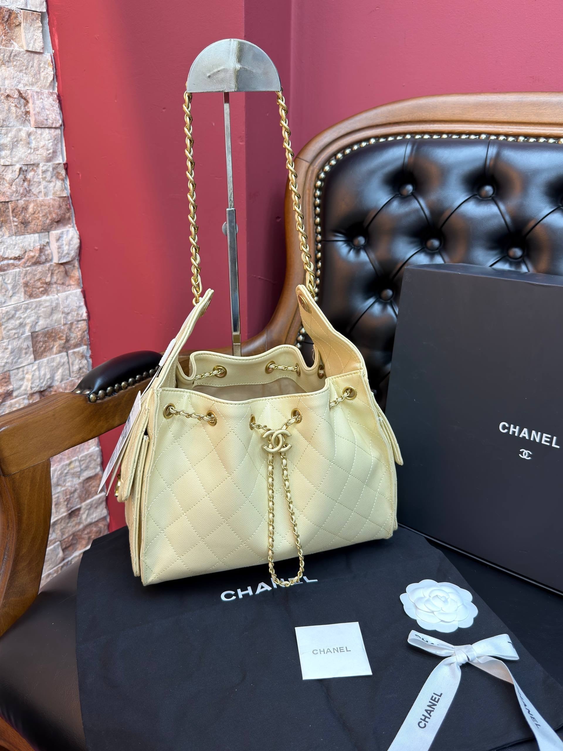 CHNL SARI DERİ ÇANTA