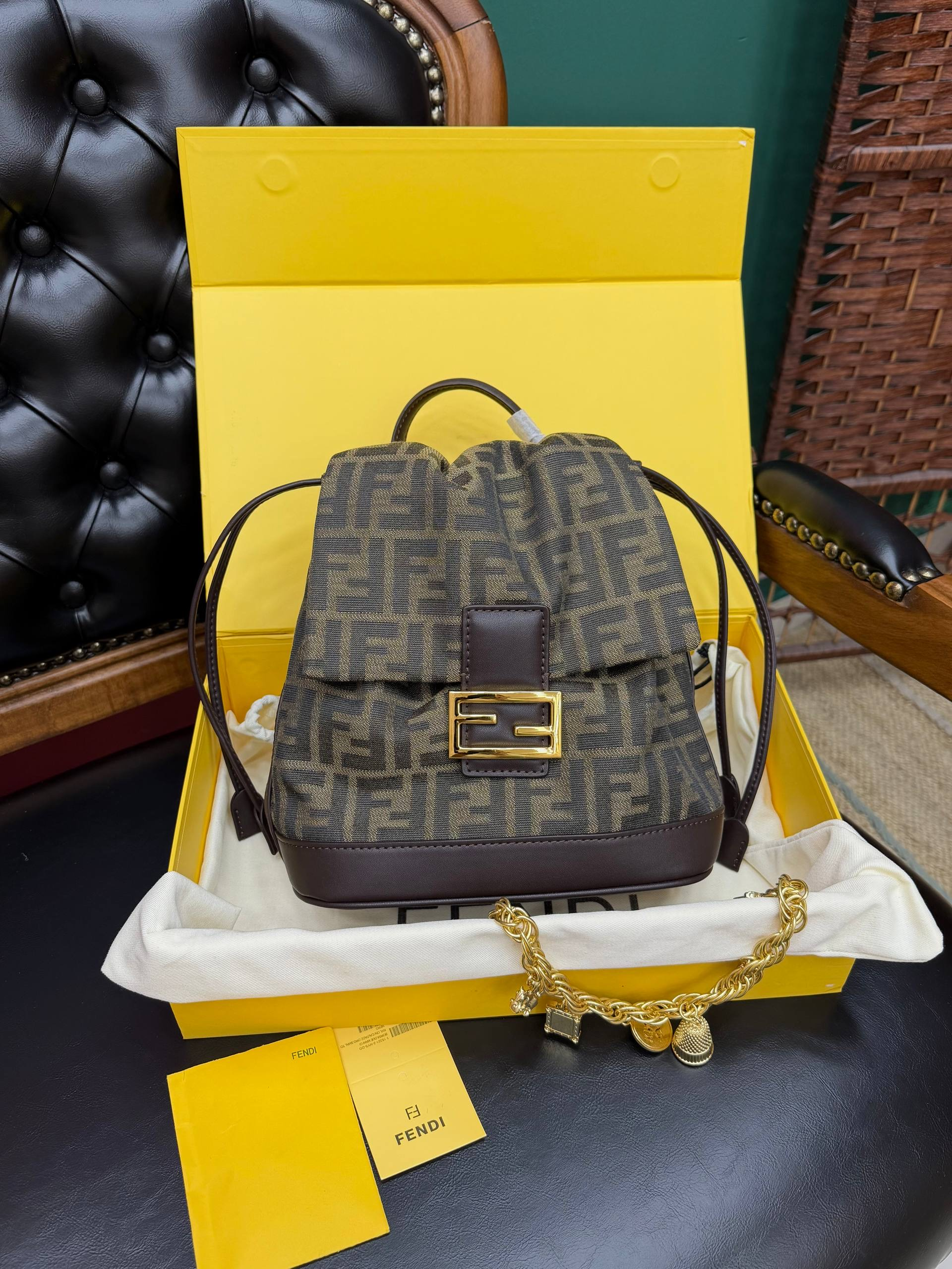 FNDİ BACKPACK ÇANTA