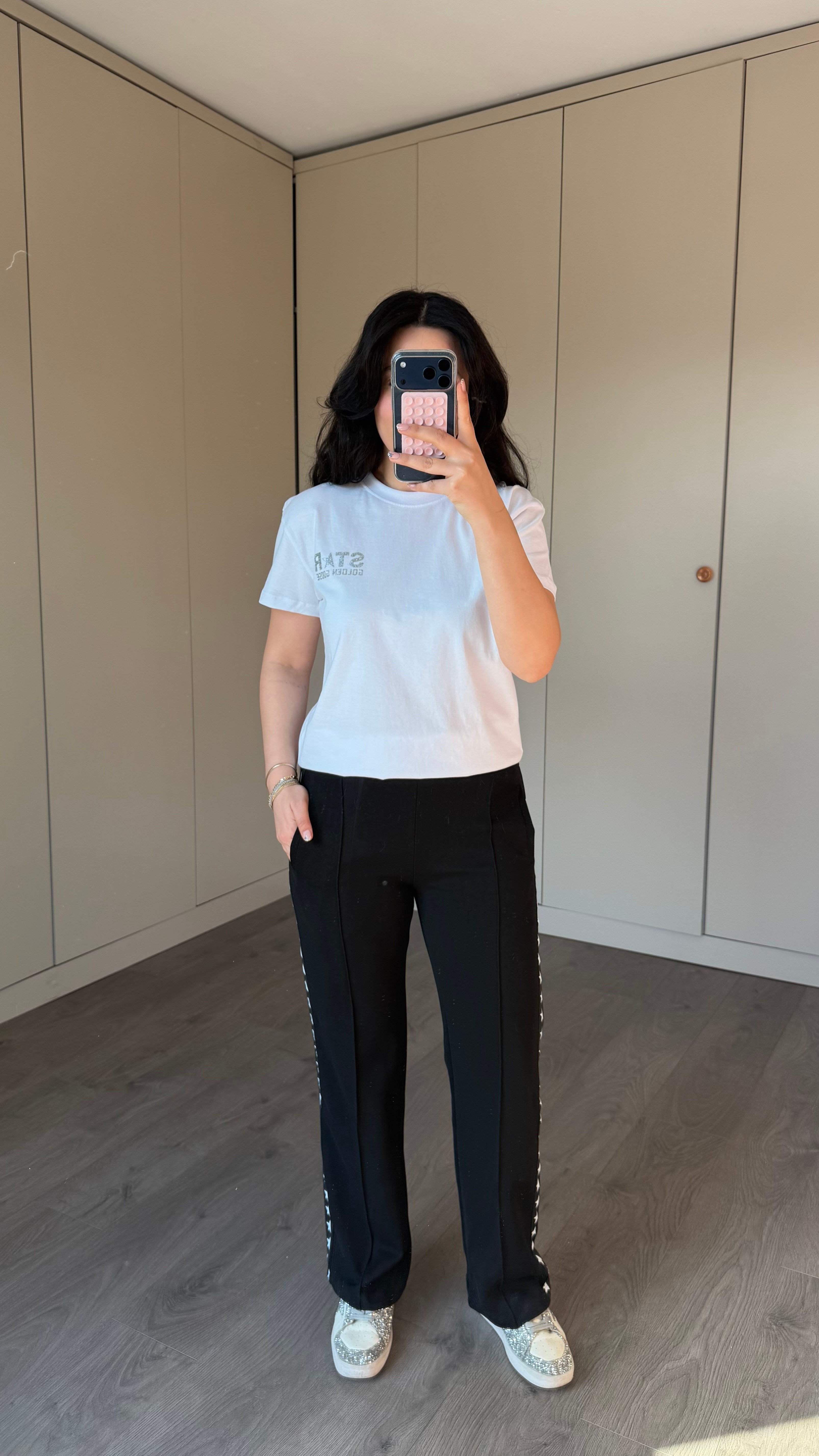 GG LOGO DETAY SİYAH EŞOFMAN