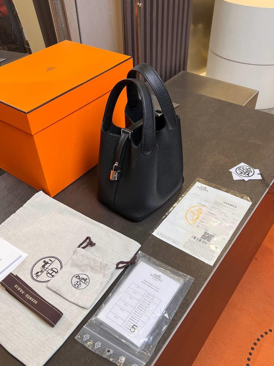 HRMS SİYAH DERİ ÇANTA