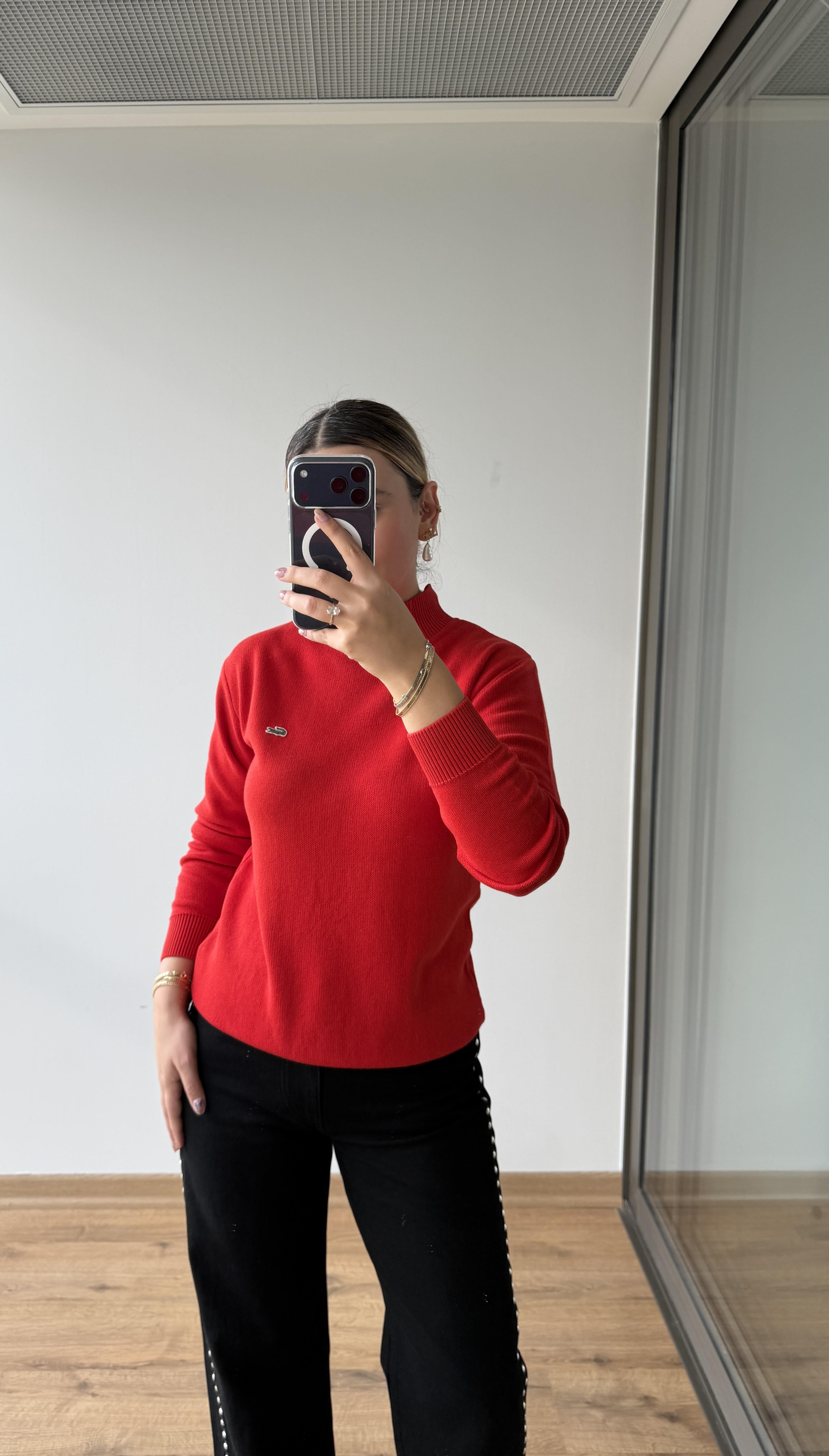 KIRMIZI DİK YAKA KAZAK