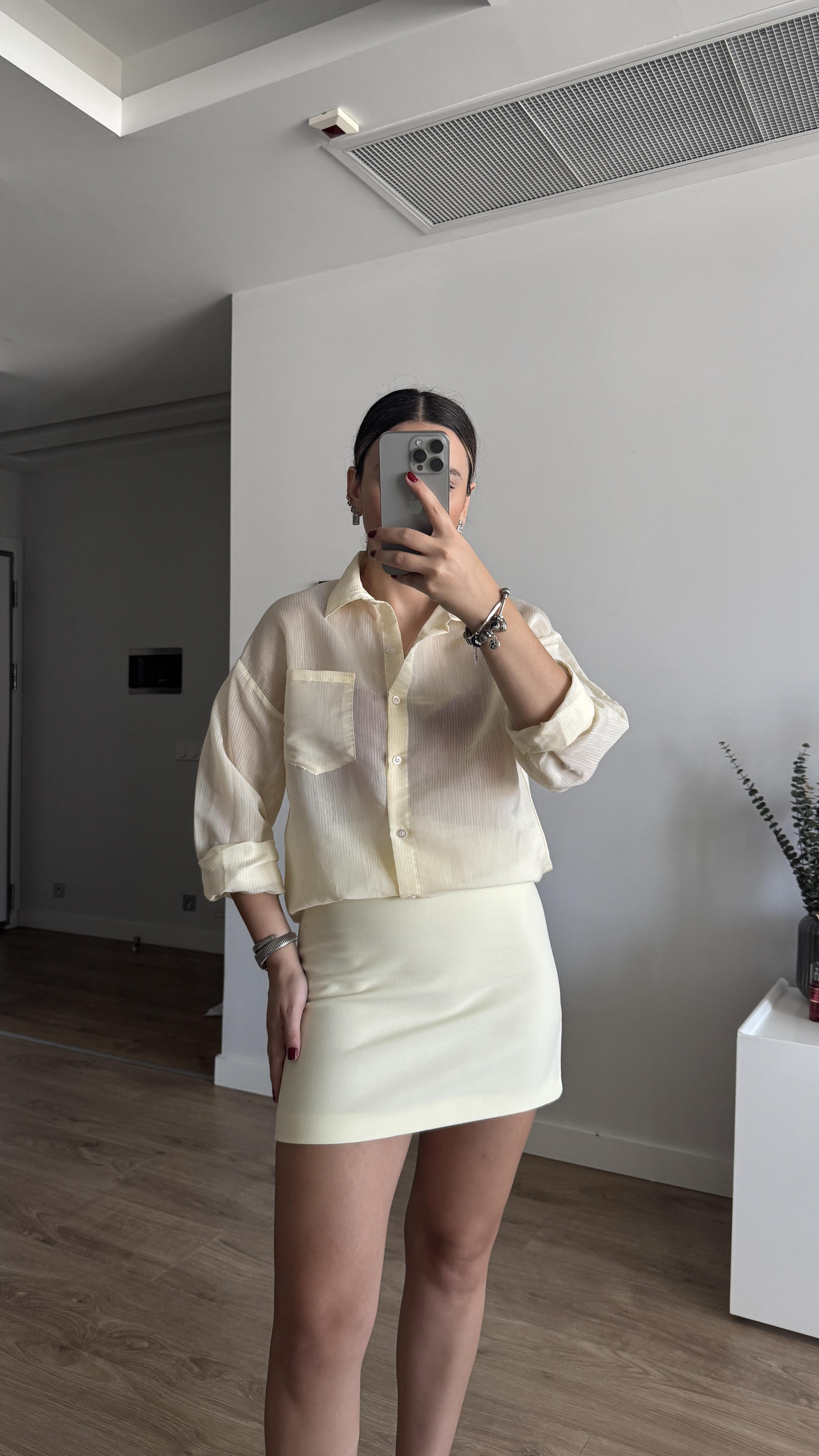 MD TRANSPARAN SARI GÖMLEK