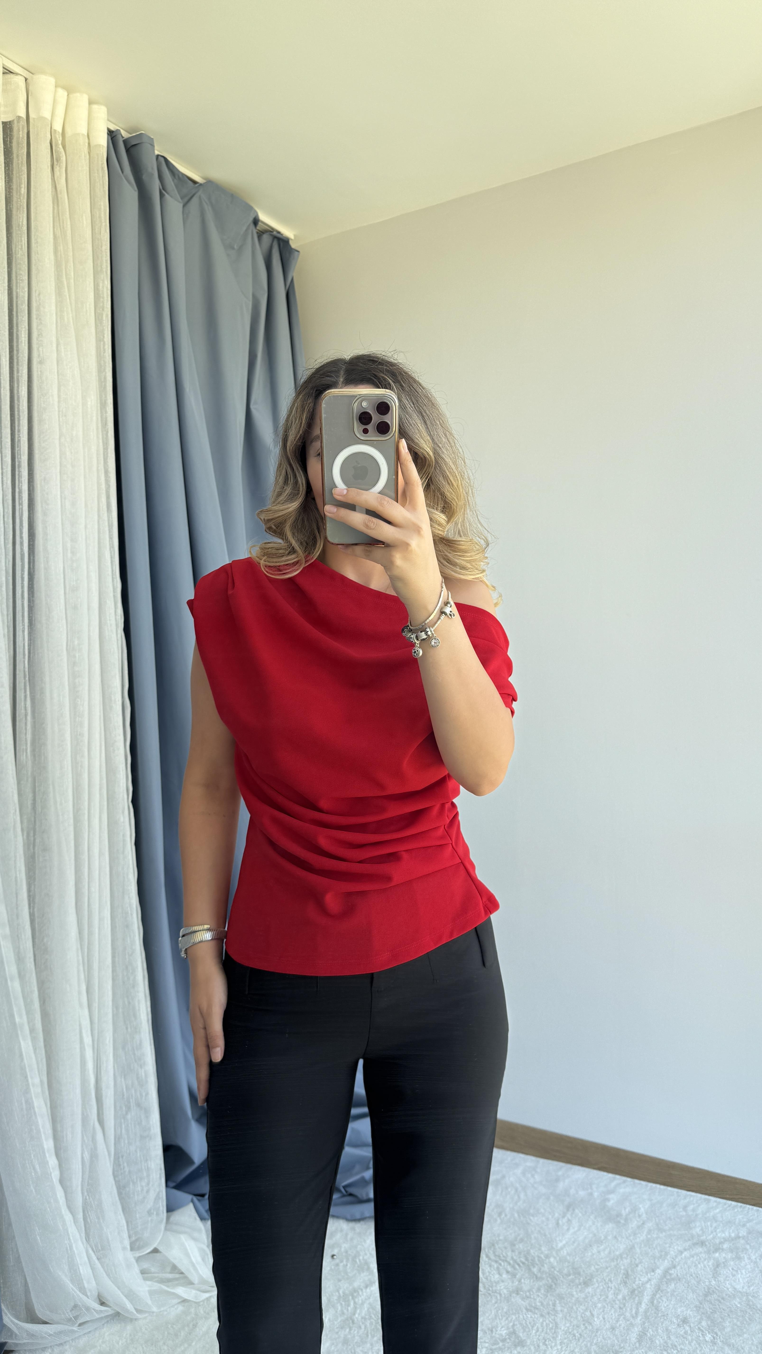 PREMİUM KIRMIZI DRAPE BLUZ