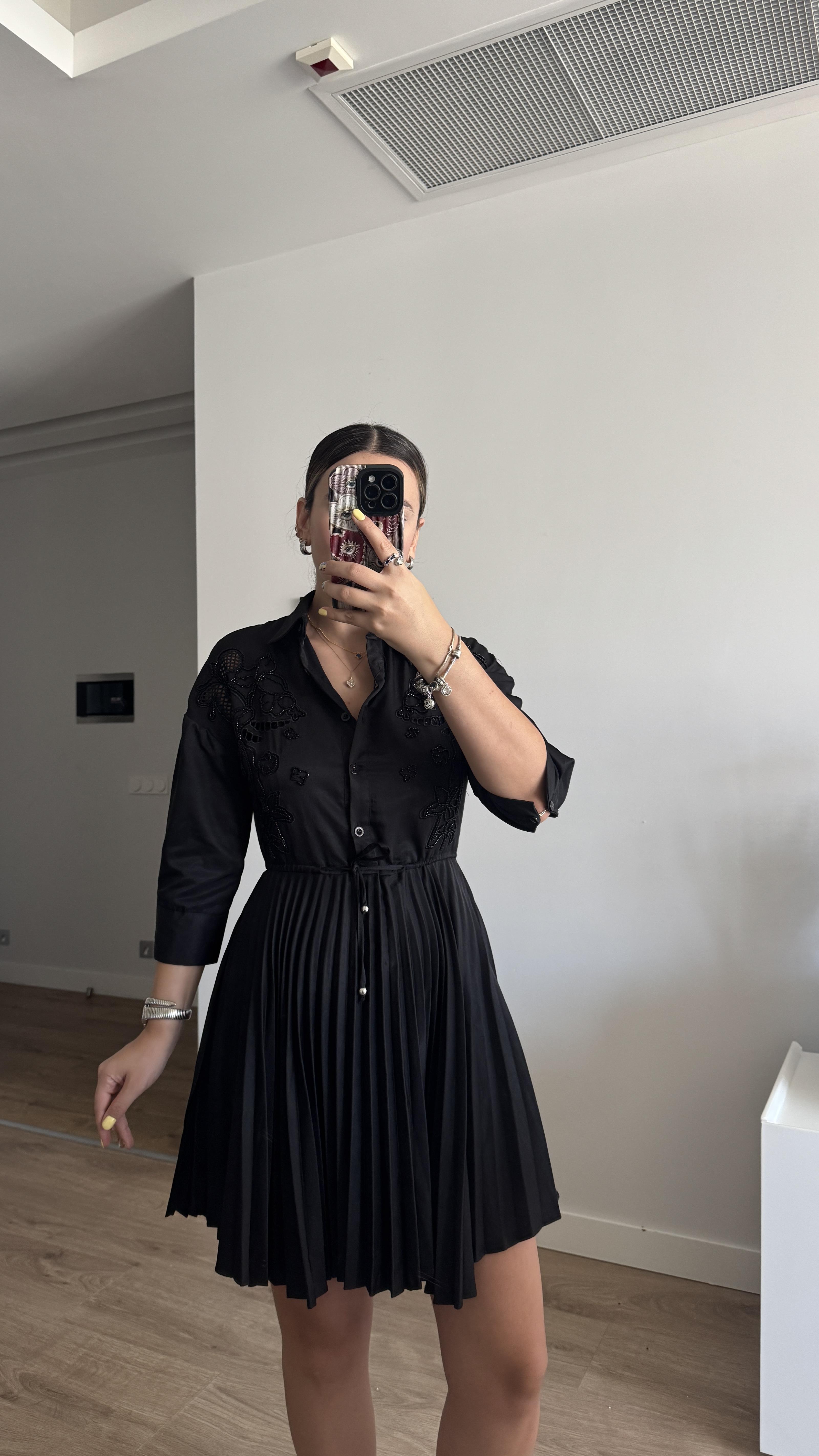 SİYAH BONCUK İŞLEME ELBİSE