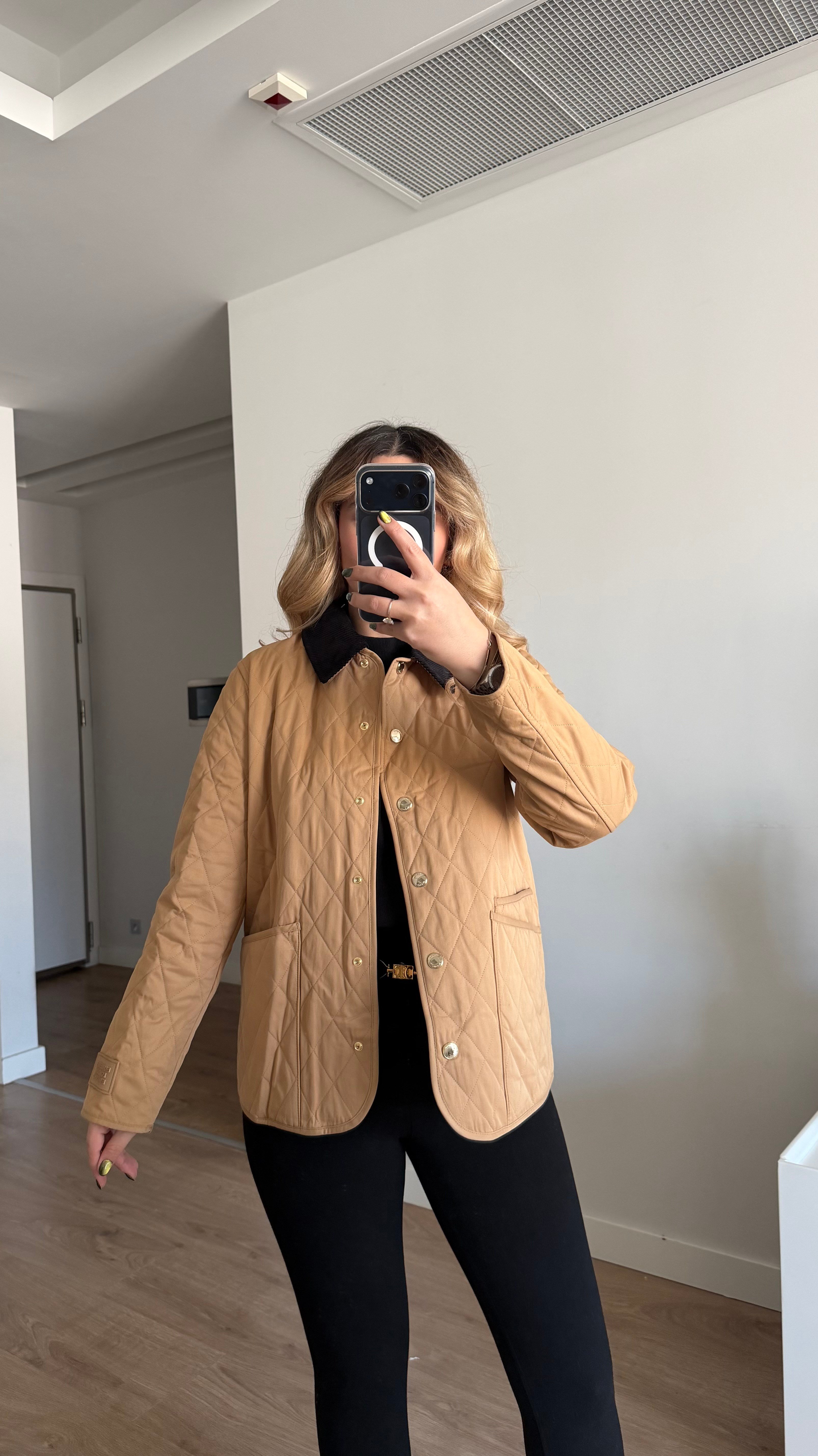 SİYAH KADİFE YAKA İTHAL KAPİTONE MONT