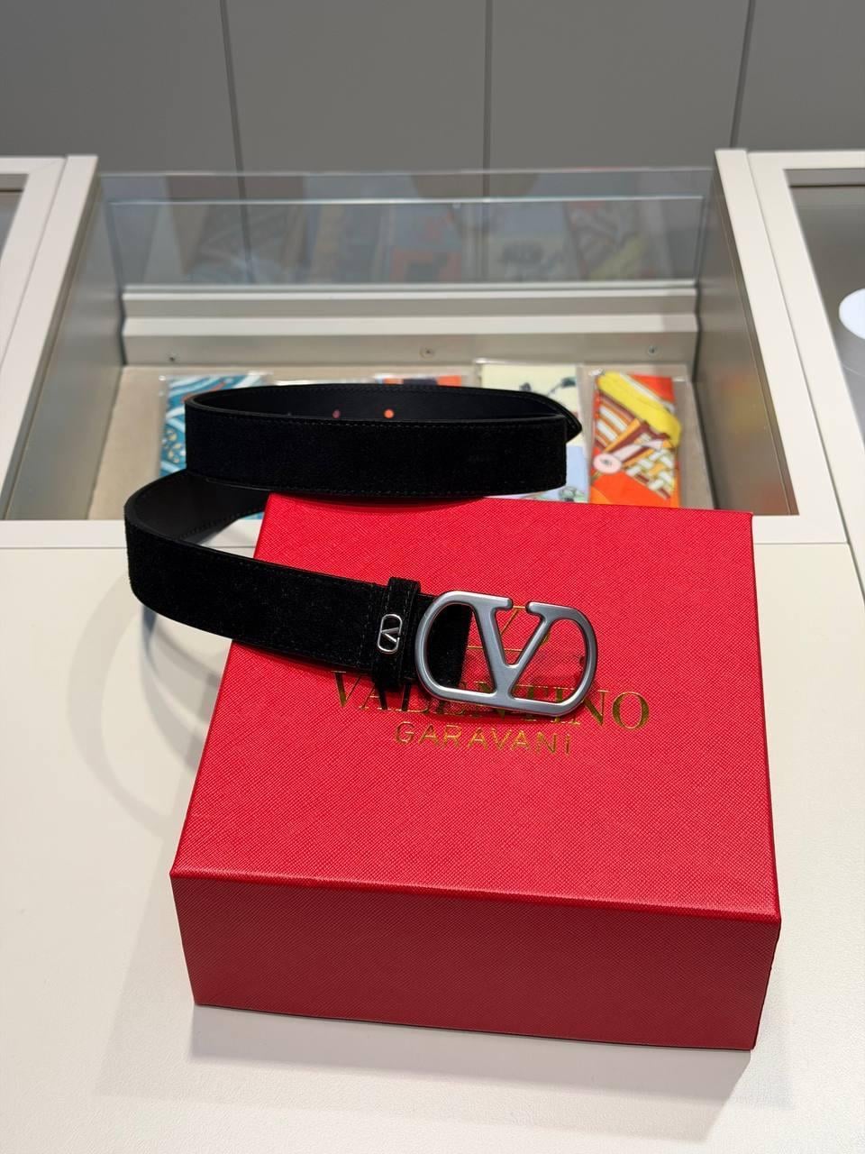 V MONO SİYAH DERİ KEMER