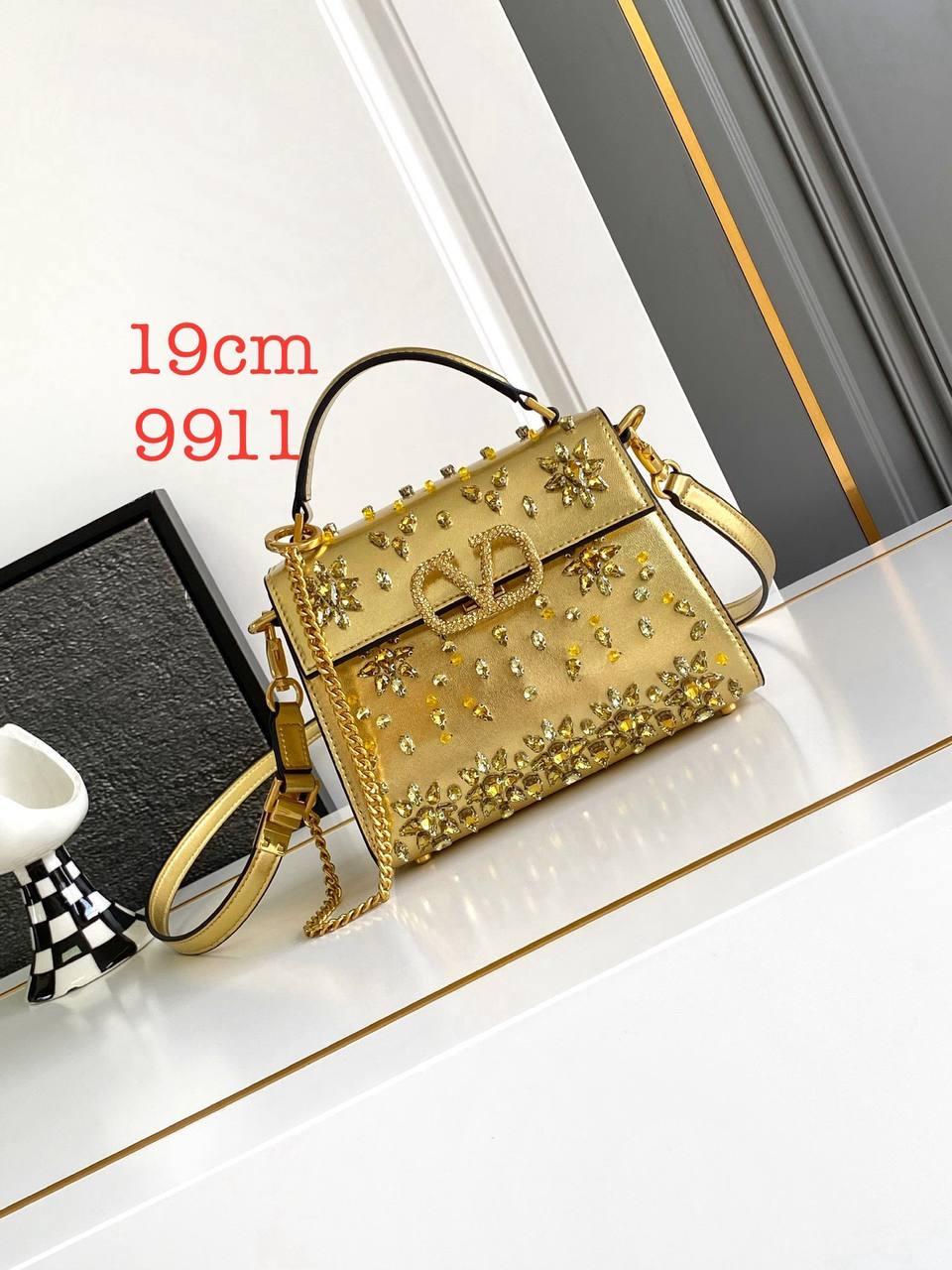 V PREMİUM GOLD TAŞ ÇANTA