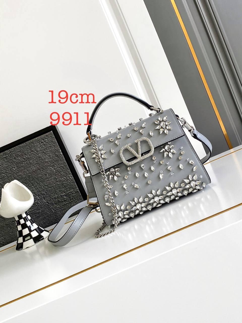 V PREMİUM GRİ TAŞ ÇANTA