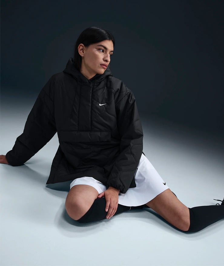 Nike Mont