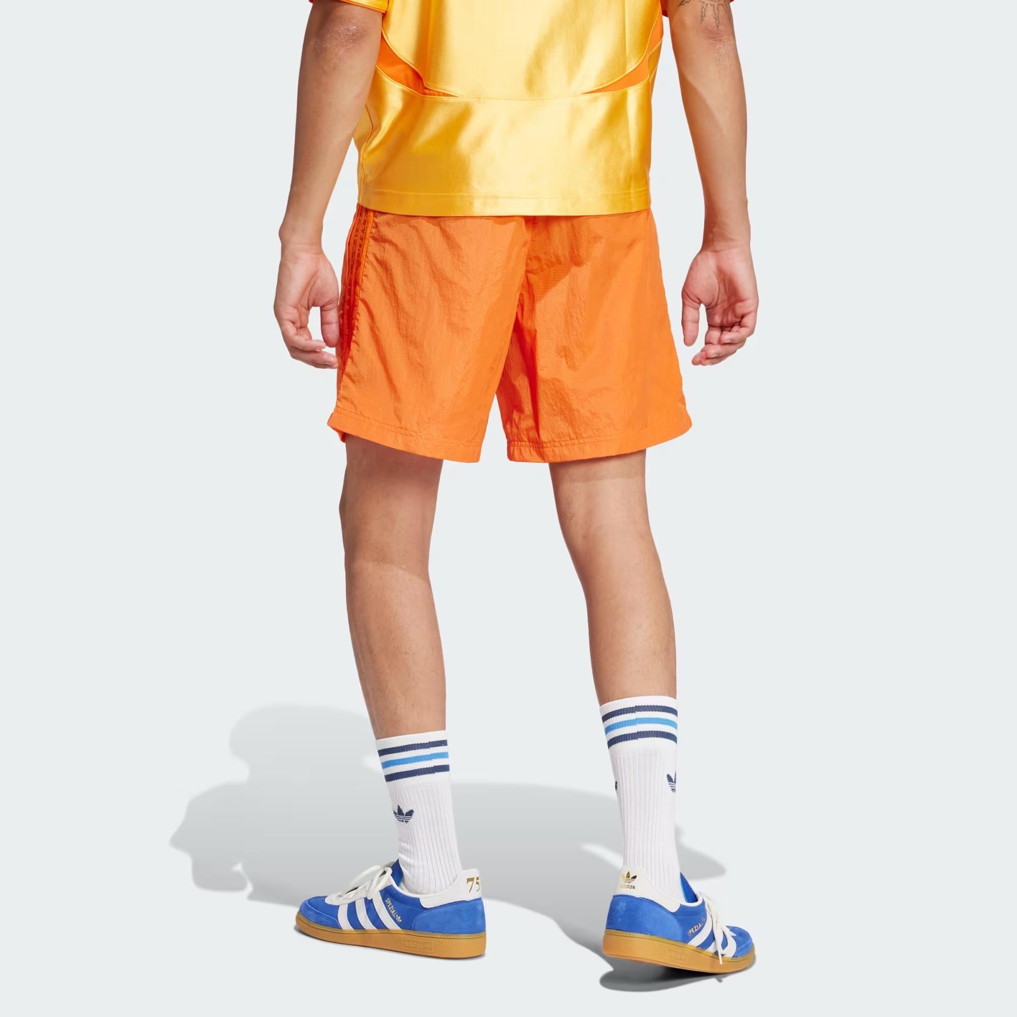 adidas Adicolor 2000s Erkek Şort