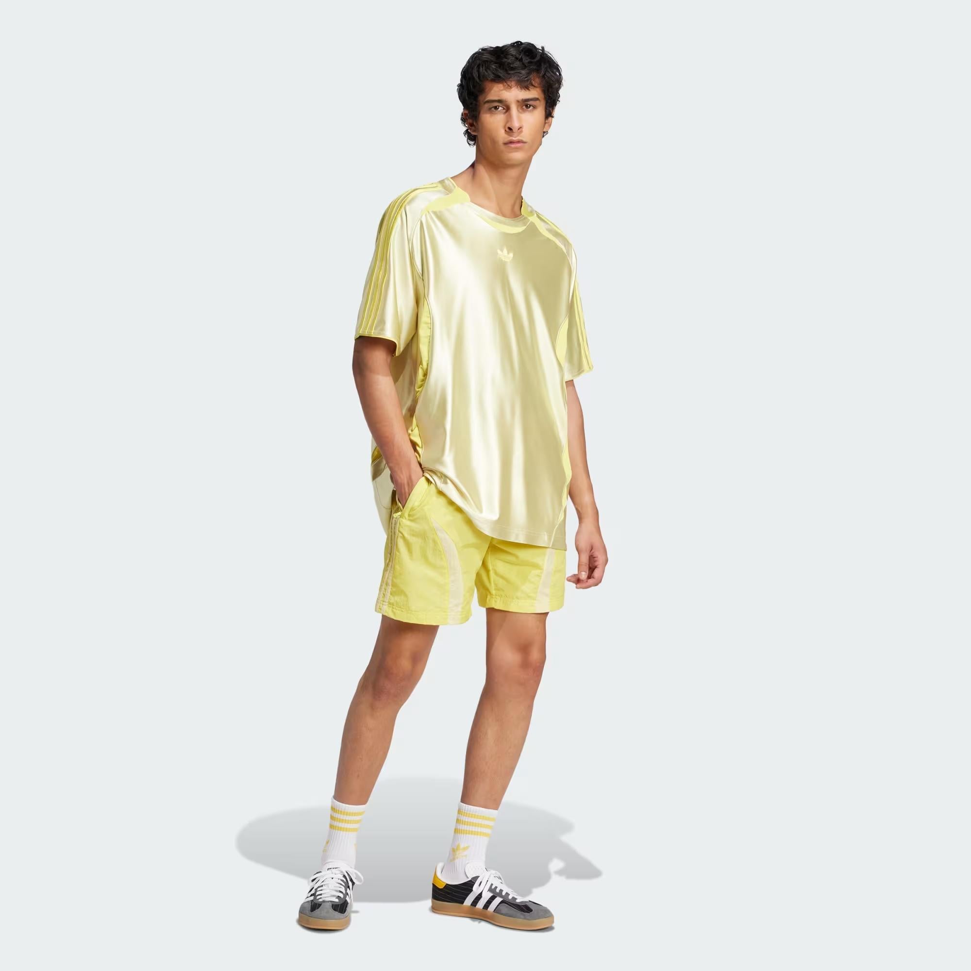 adidas Adicolor 2000s Erkek Şort