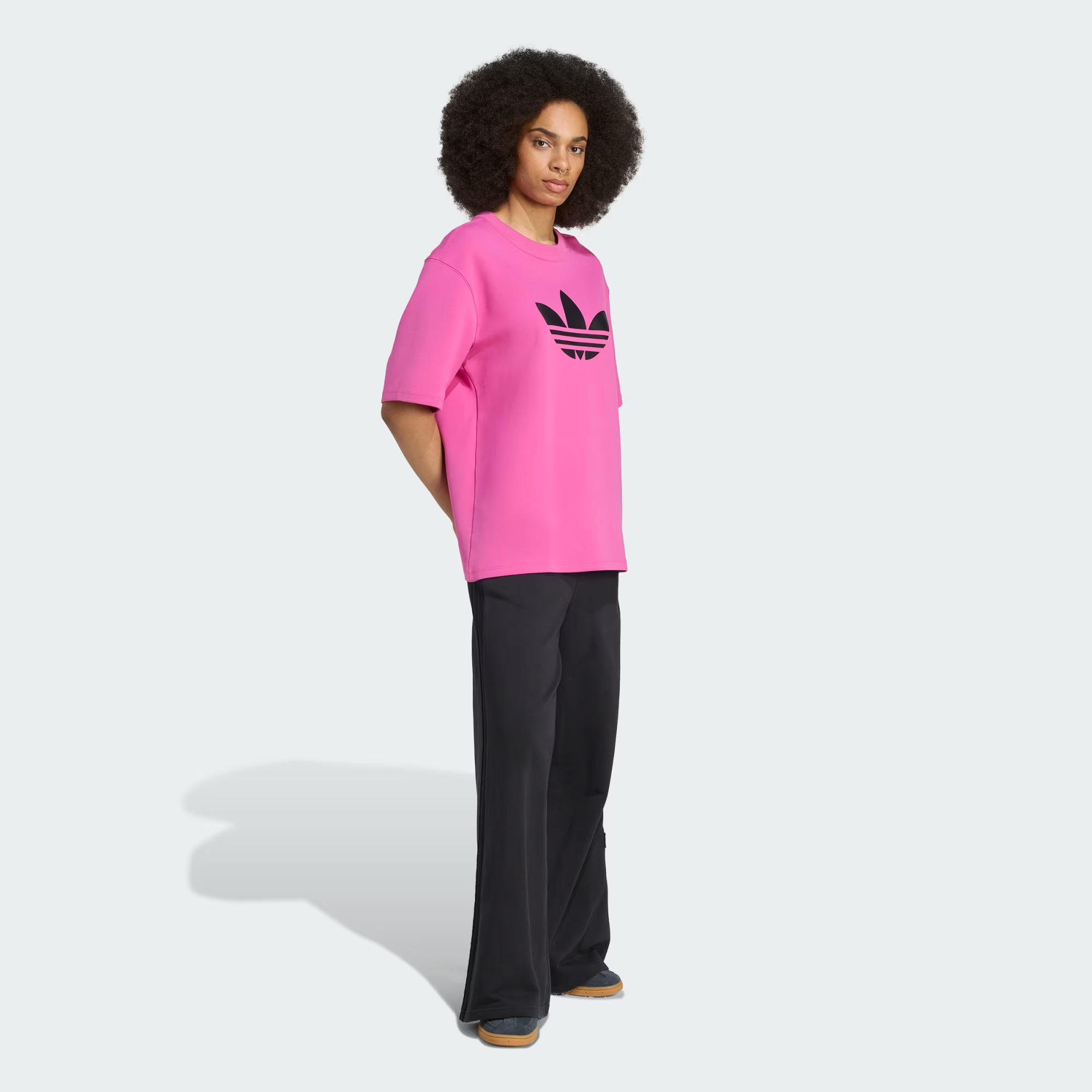 adidas Adicolor Spacer Oversized Trefoil Kadın Tişört