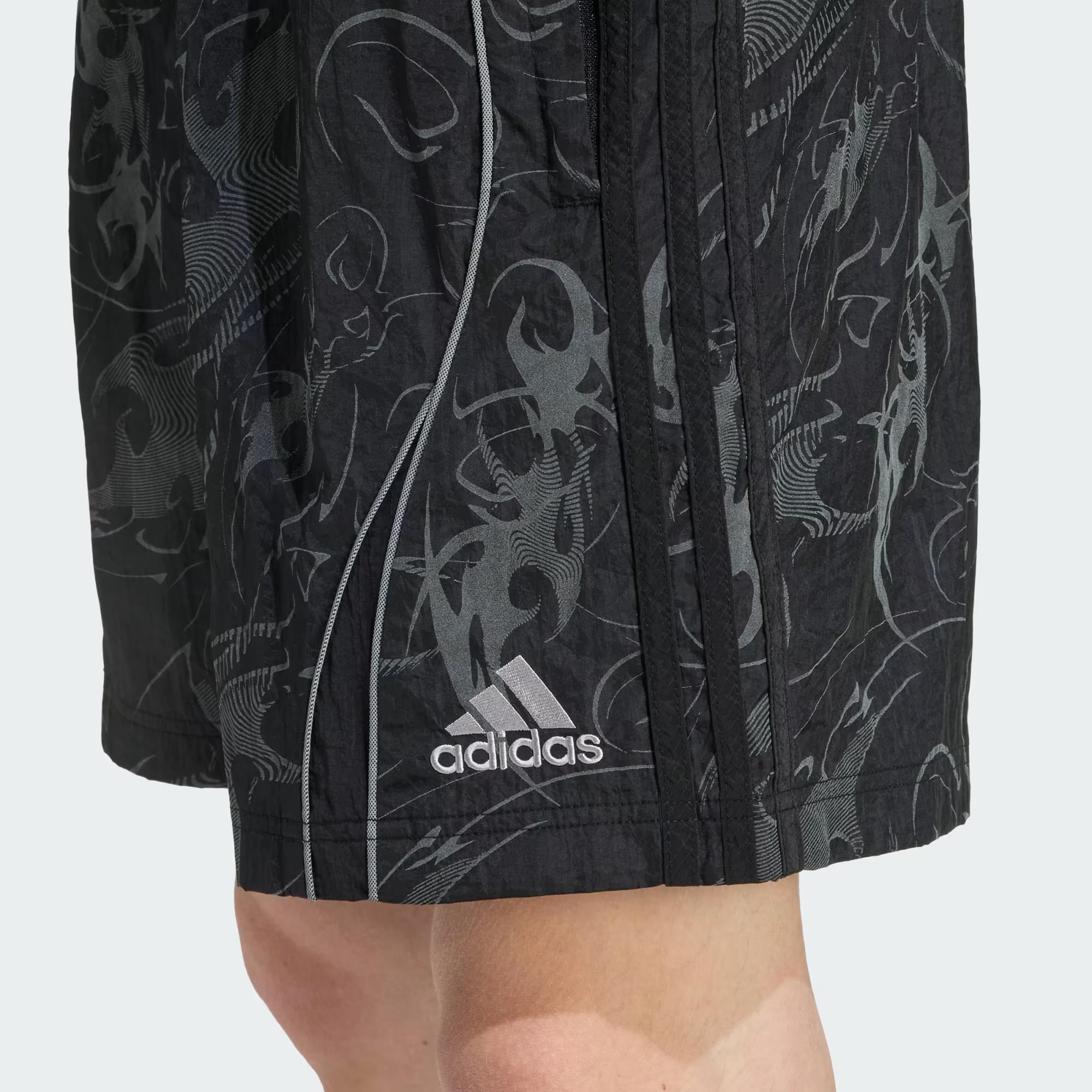 adidas Adilenium Season 4 Teamgeist Woven Erkek Şort