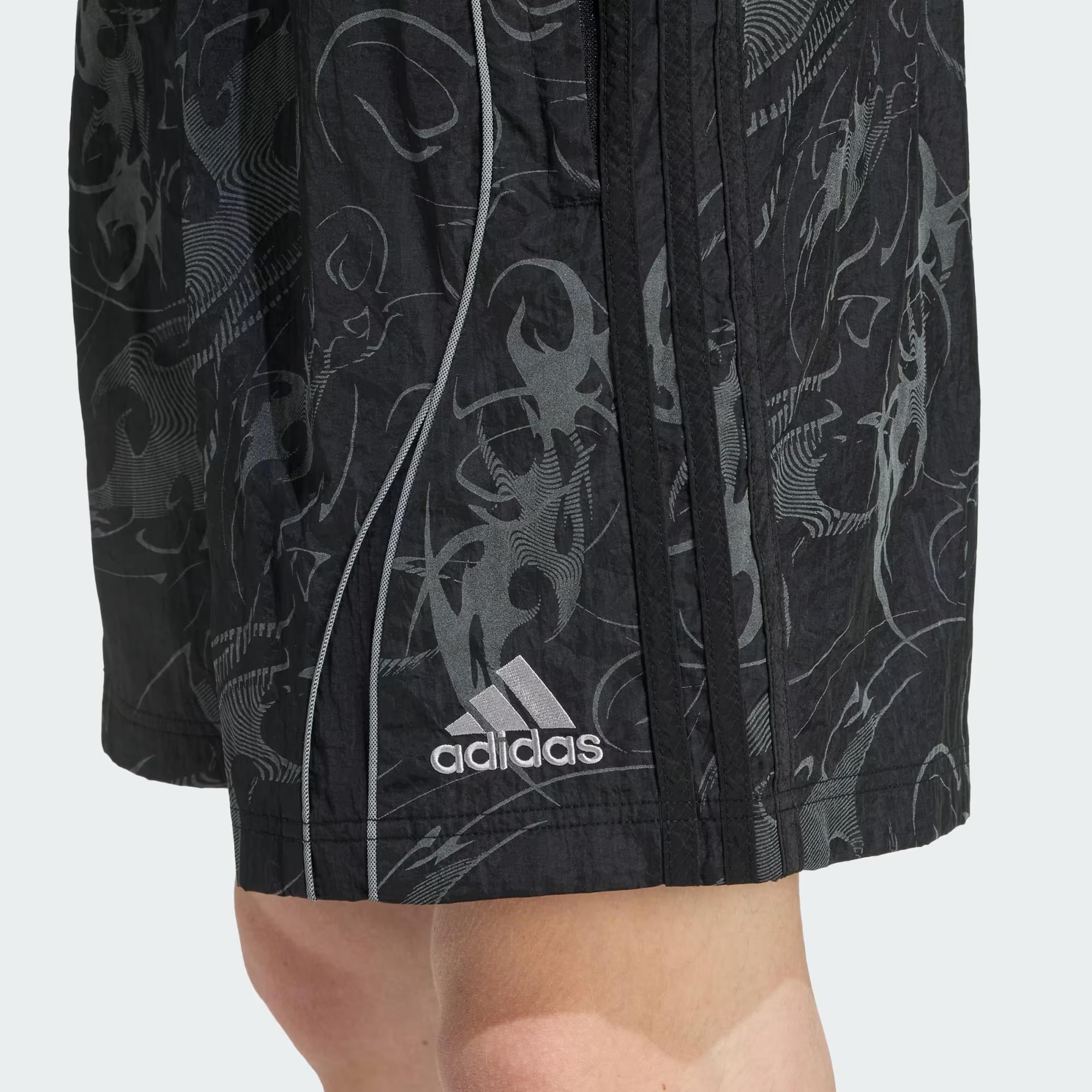 adidas Adilenium Season 4 Teamgeist Woven Erkek Şort