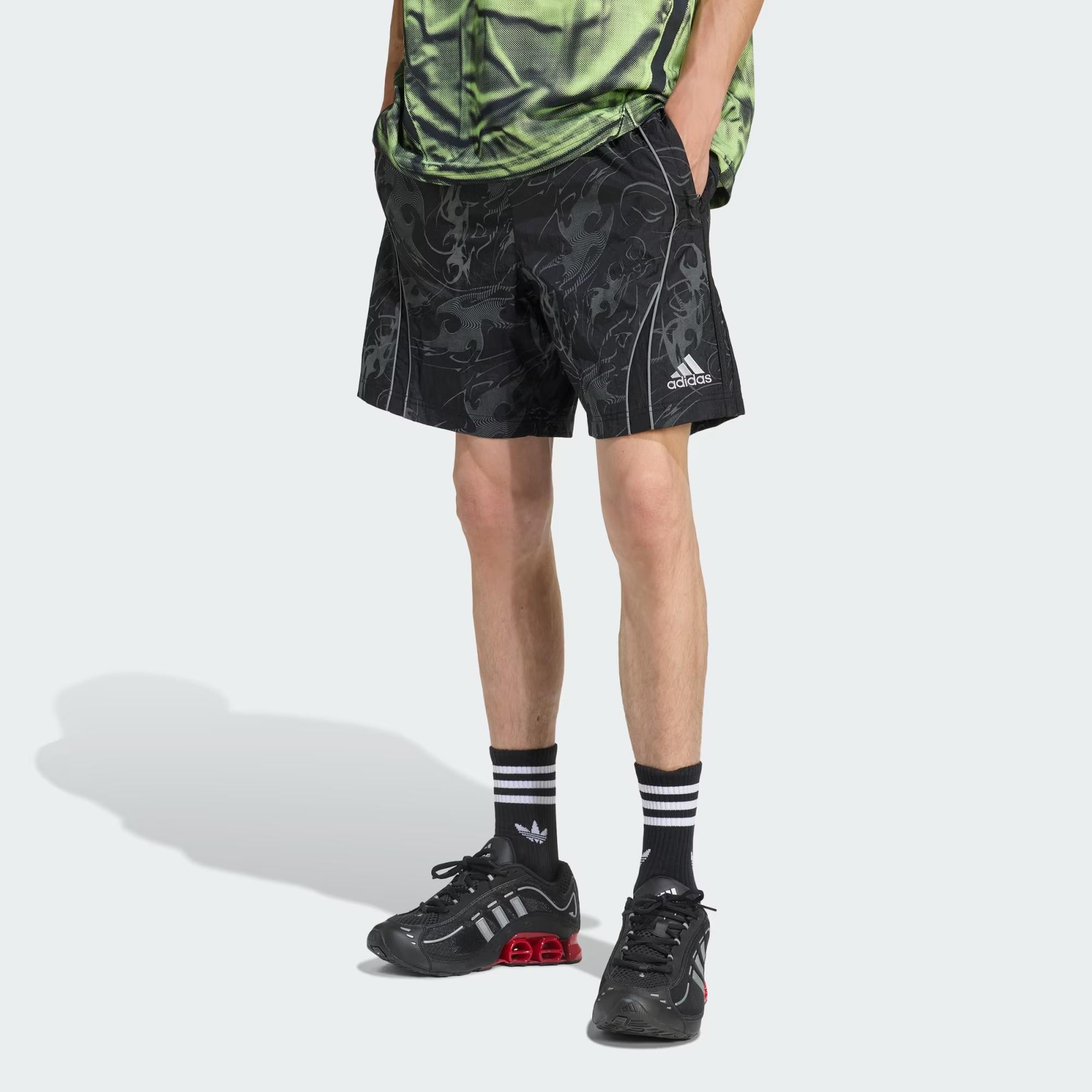 adidas Adilenium Season 4 Teamgeist Woven Erkek Şort