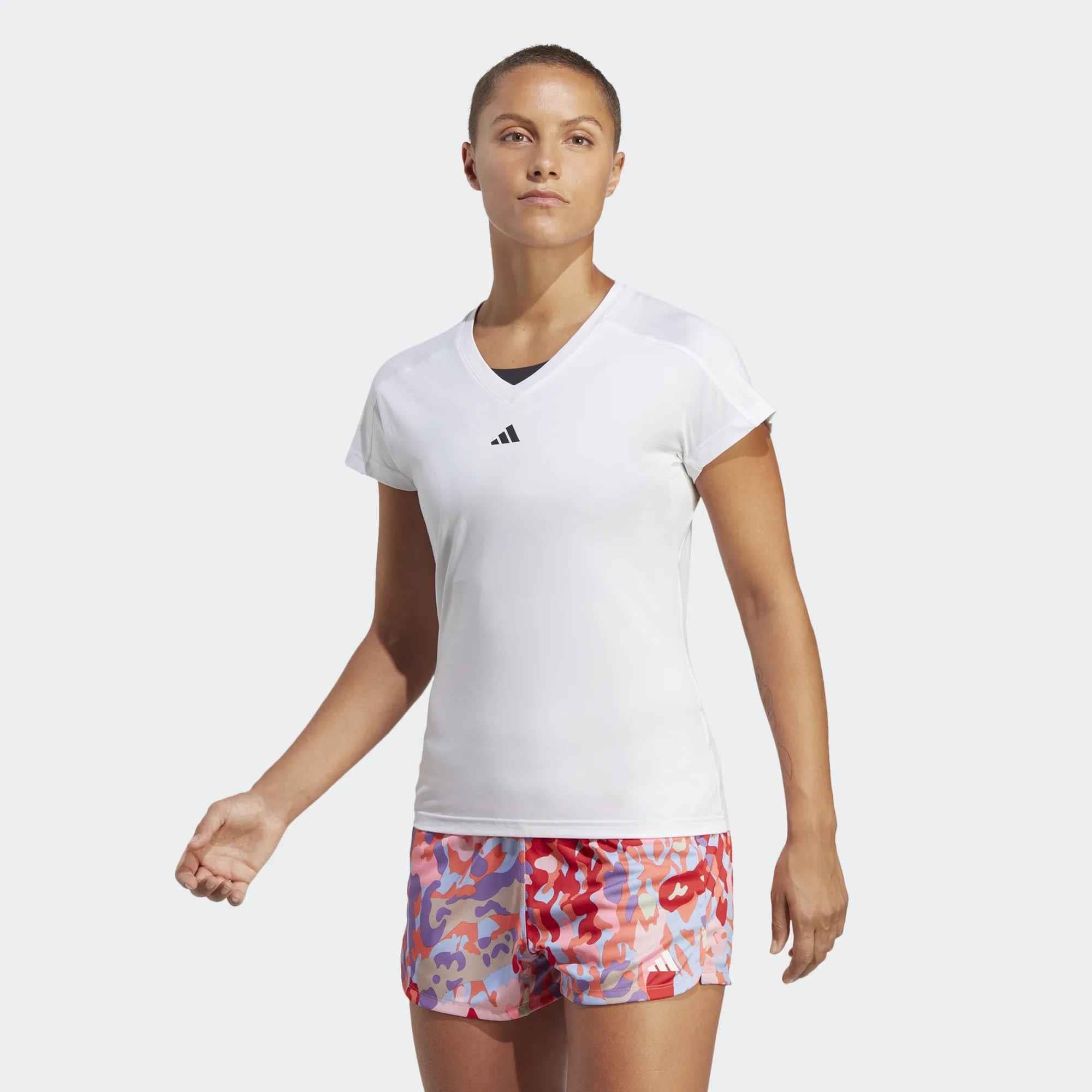 adidas Aeroready Train Essentials Minimal Branding Kadın Tişört