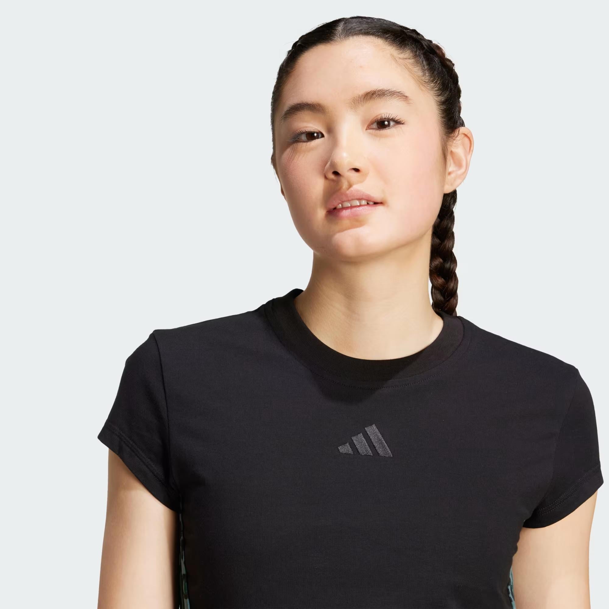 adidas Animal Print 3-Stripes Kadın Tişört