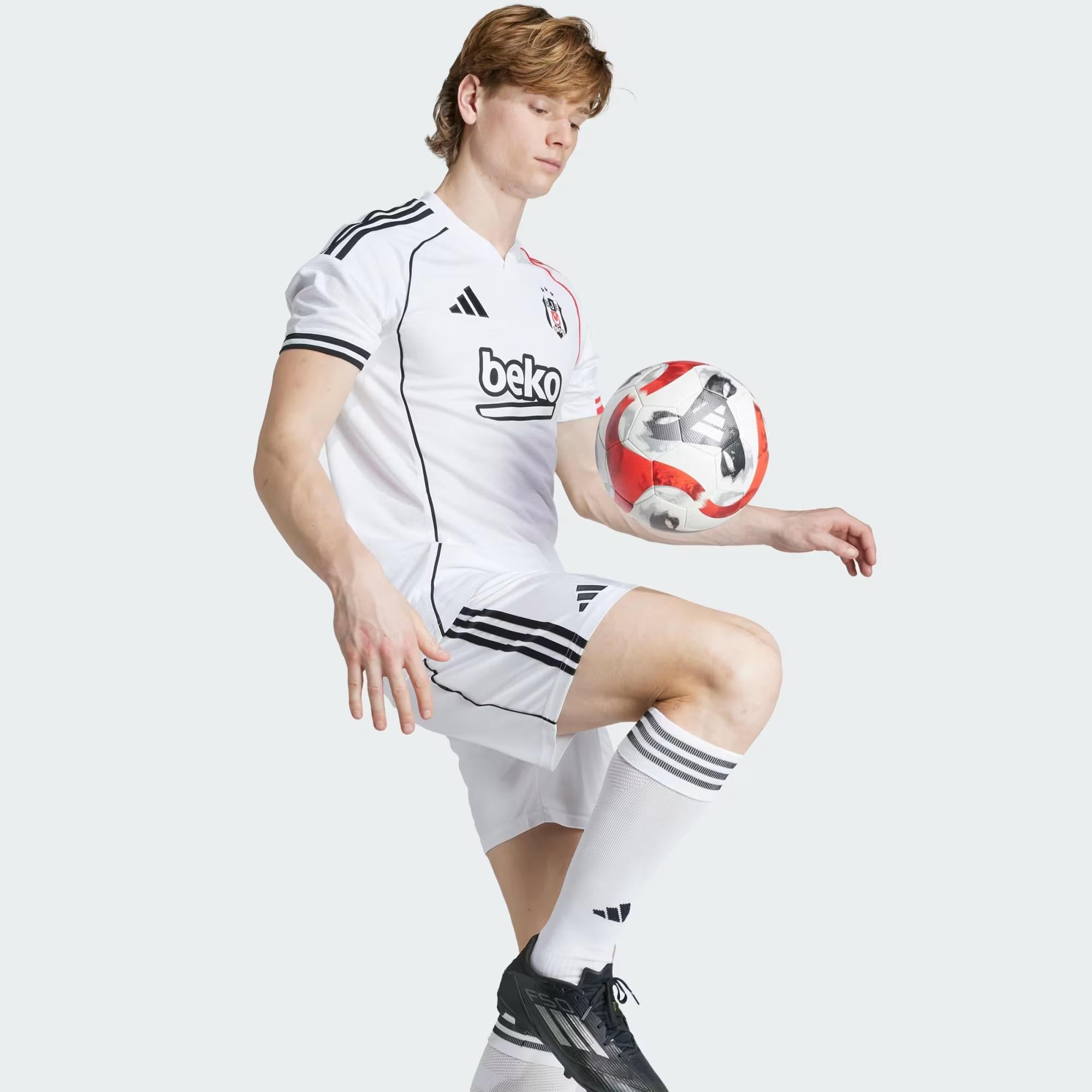 adidas Beşiktaş JK 25/26 Erkek Forma