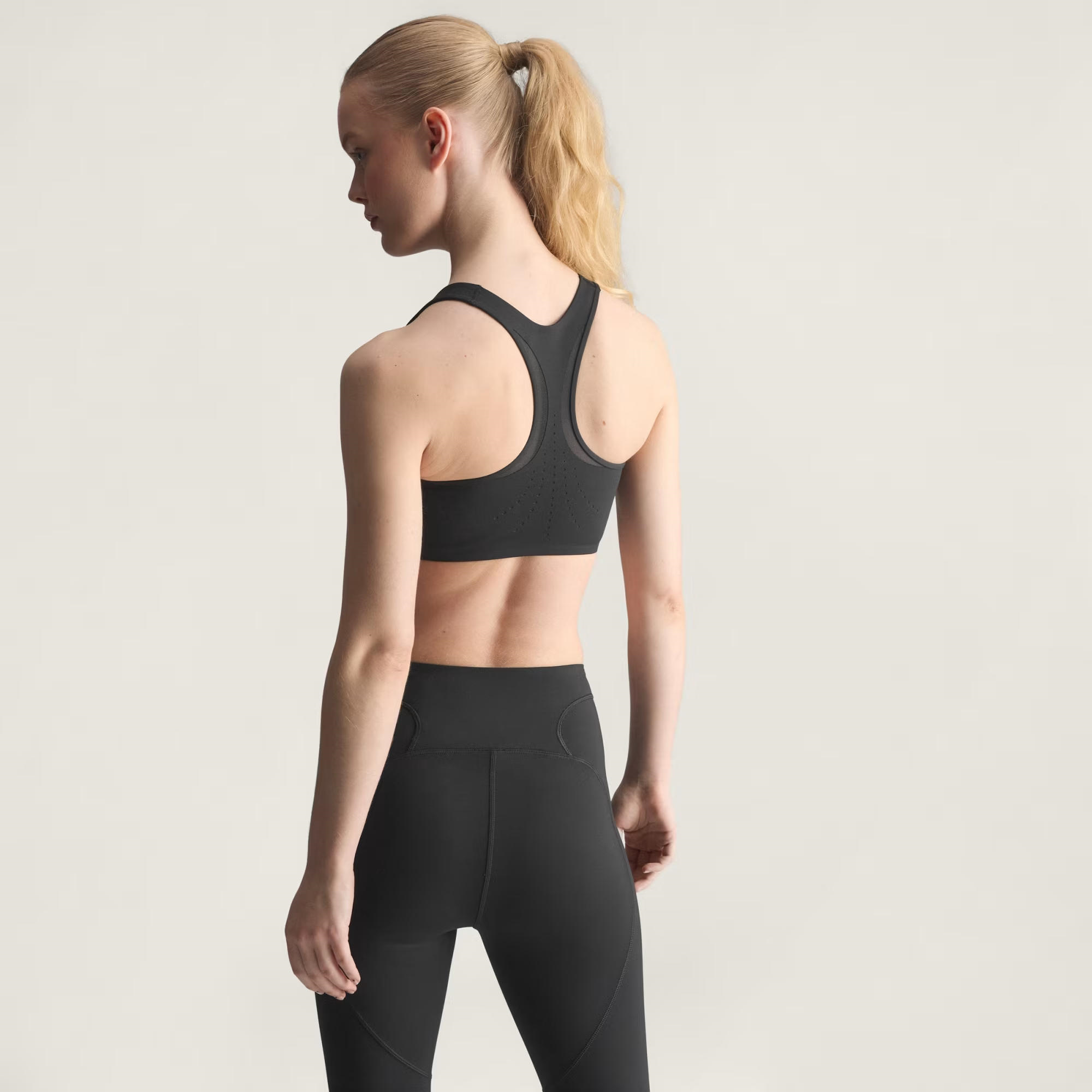 adidas By Stella McCartney Power Impact Training Kadın Büstiyer