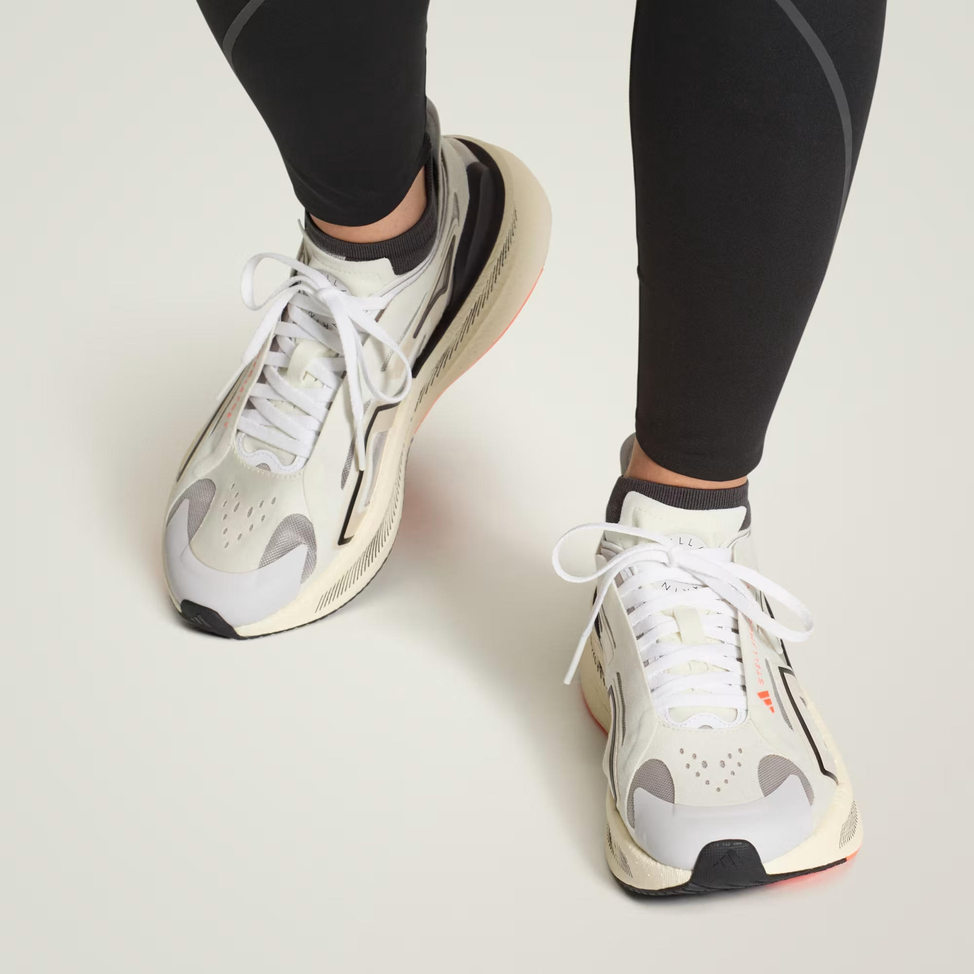 adidas BY Stella McCartney Ultraboost 5 Kadın Koşu Ayakkabısı