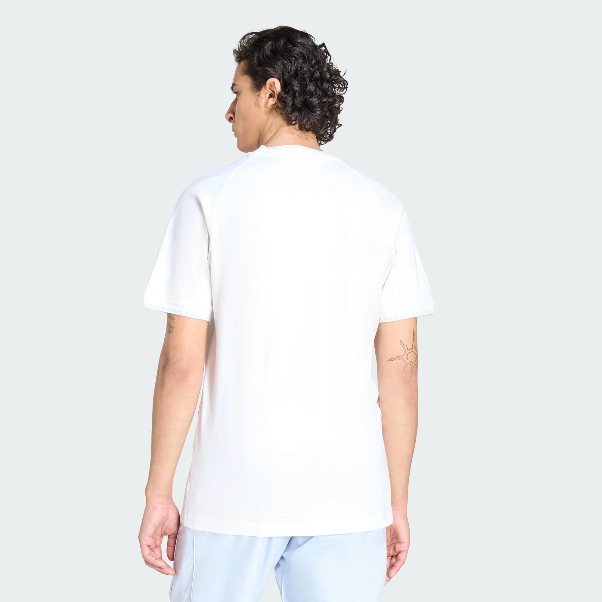 adidas Chest Stripes Engineedred Collar Erkek Tişört