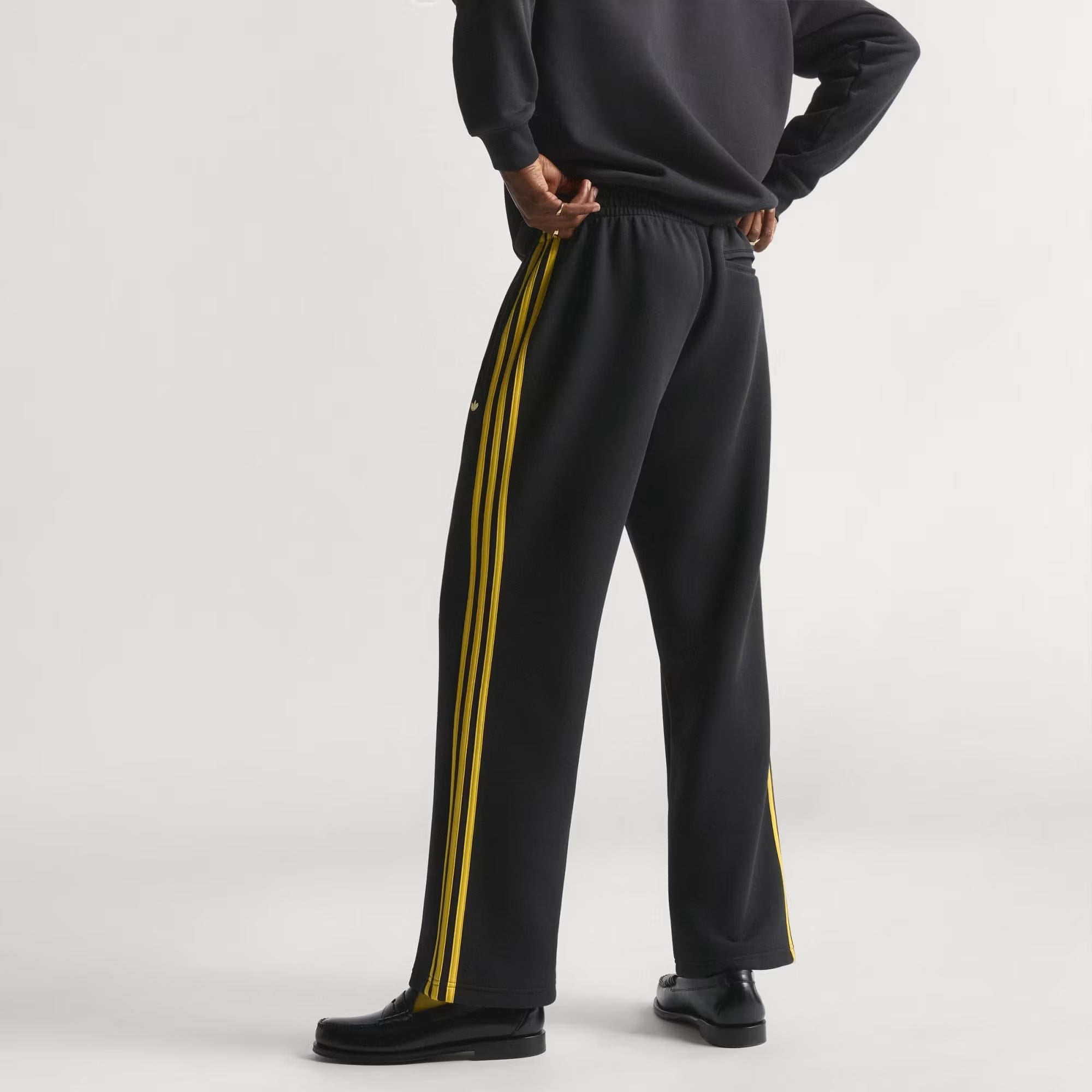 adidas Classic Tipped Stripes Erkek Eşofman Altı
