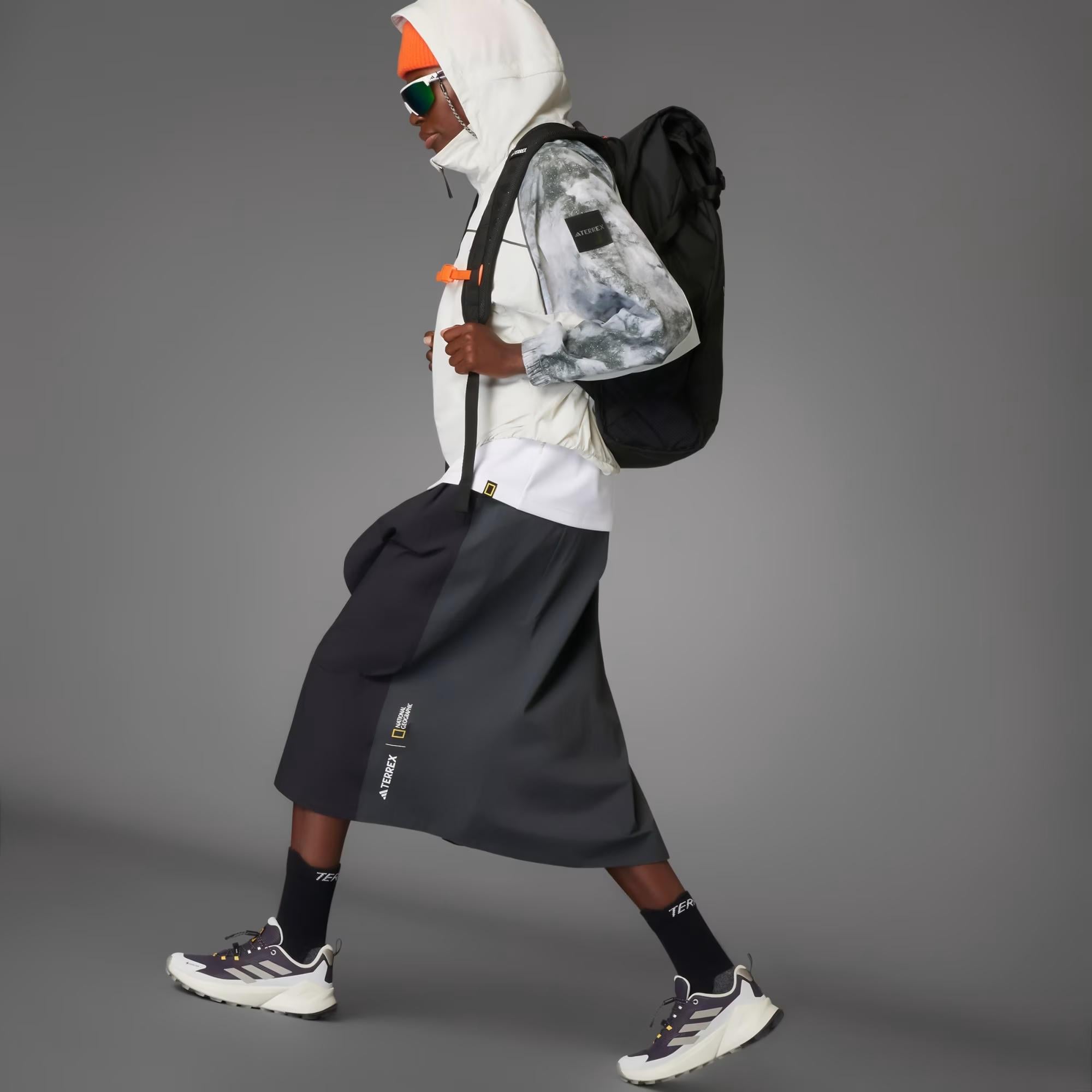 adidas Disney National Geographic Wind.Rdy Kadın Sweatshirt