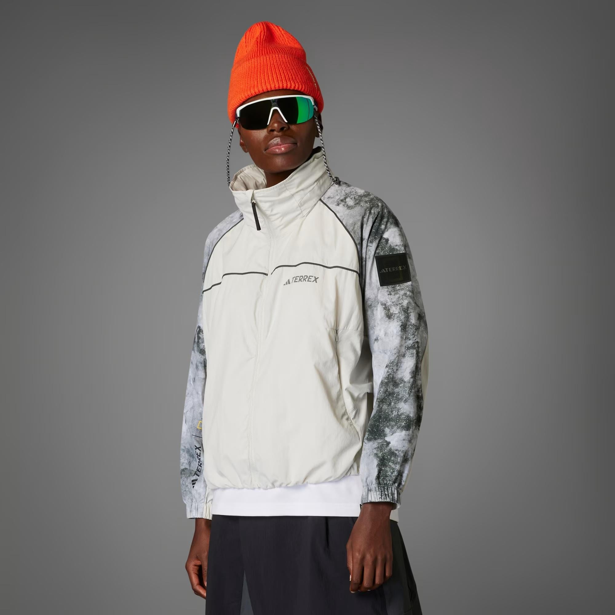 adidas Disney National Geographic Wind.Rdy Kadın Sweatshirt