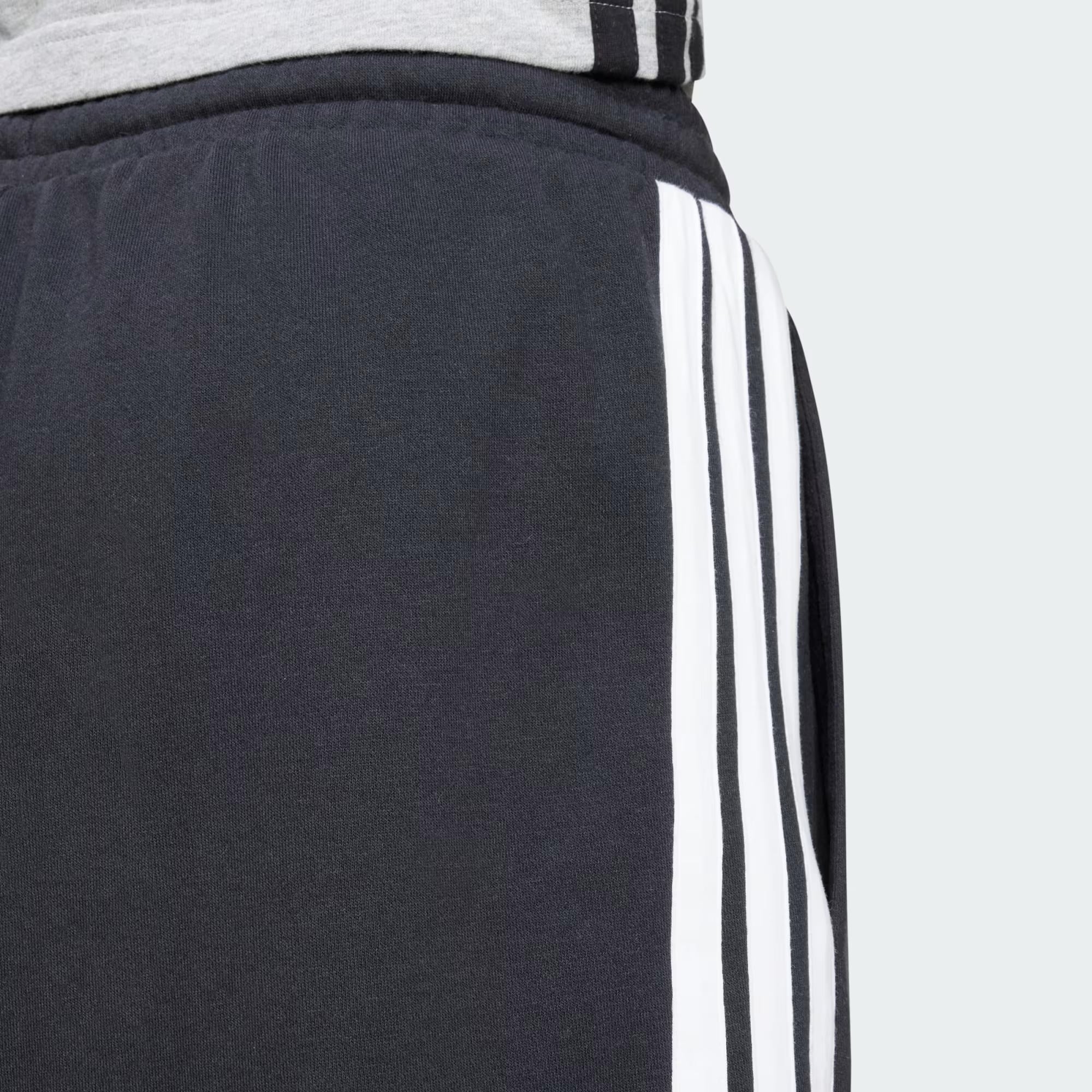 adidas Essentials 3 Stripes Erkek Şort