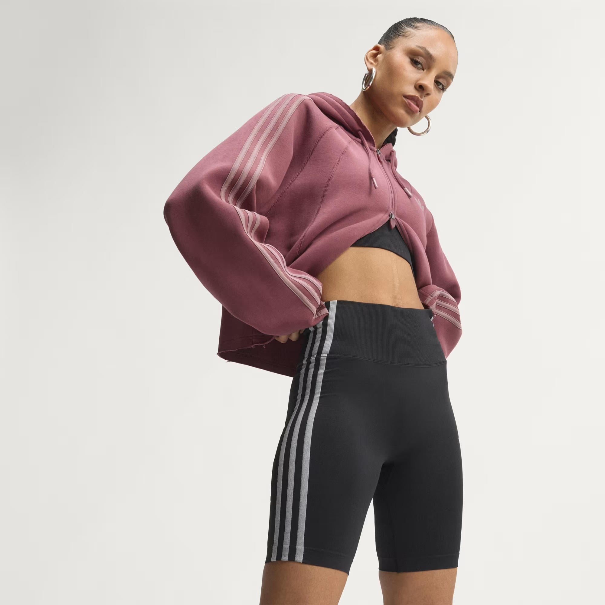 adidas Essentials 3 Stripes Kadın Şort